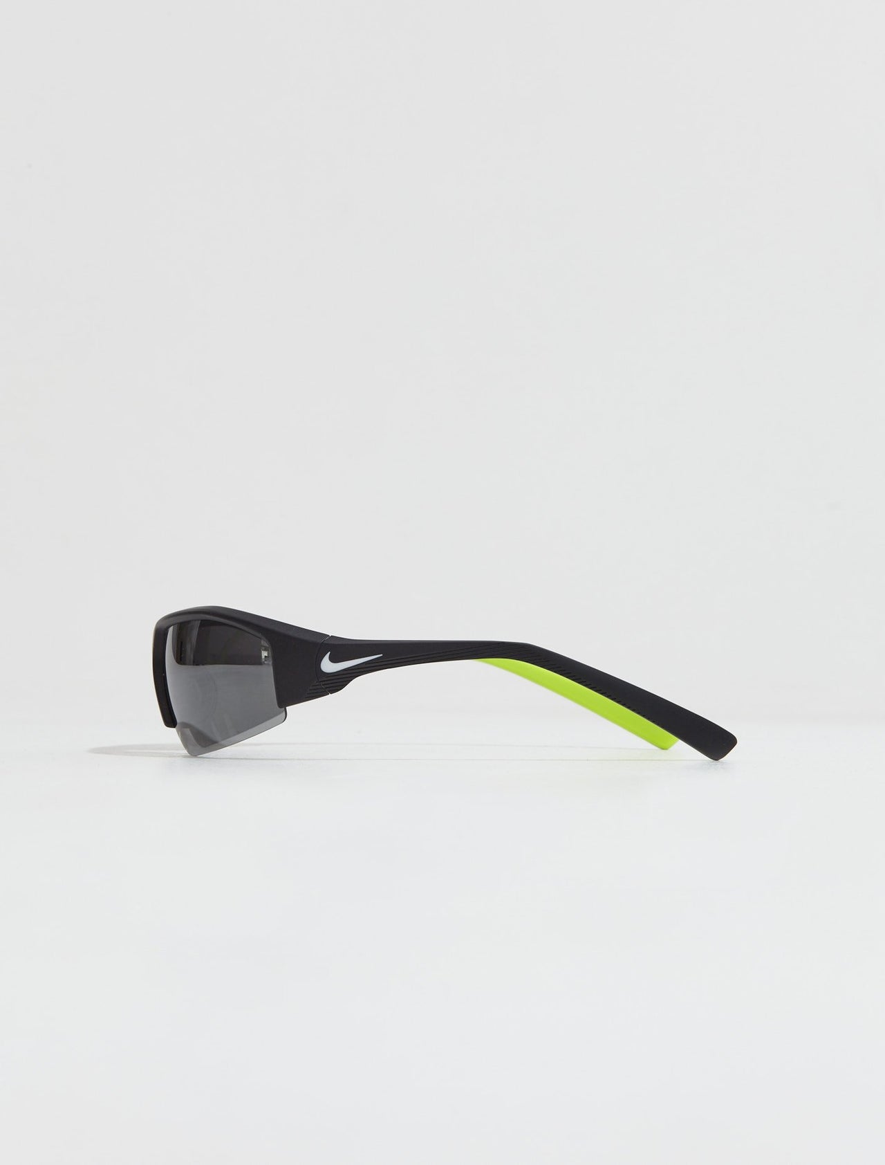 Skylon Ace 22 Sunglasses in Black