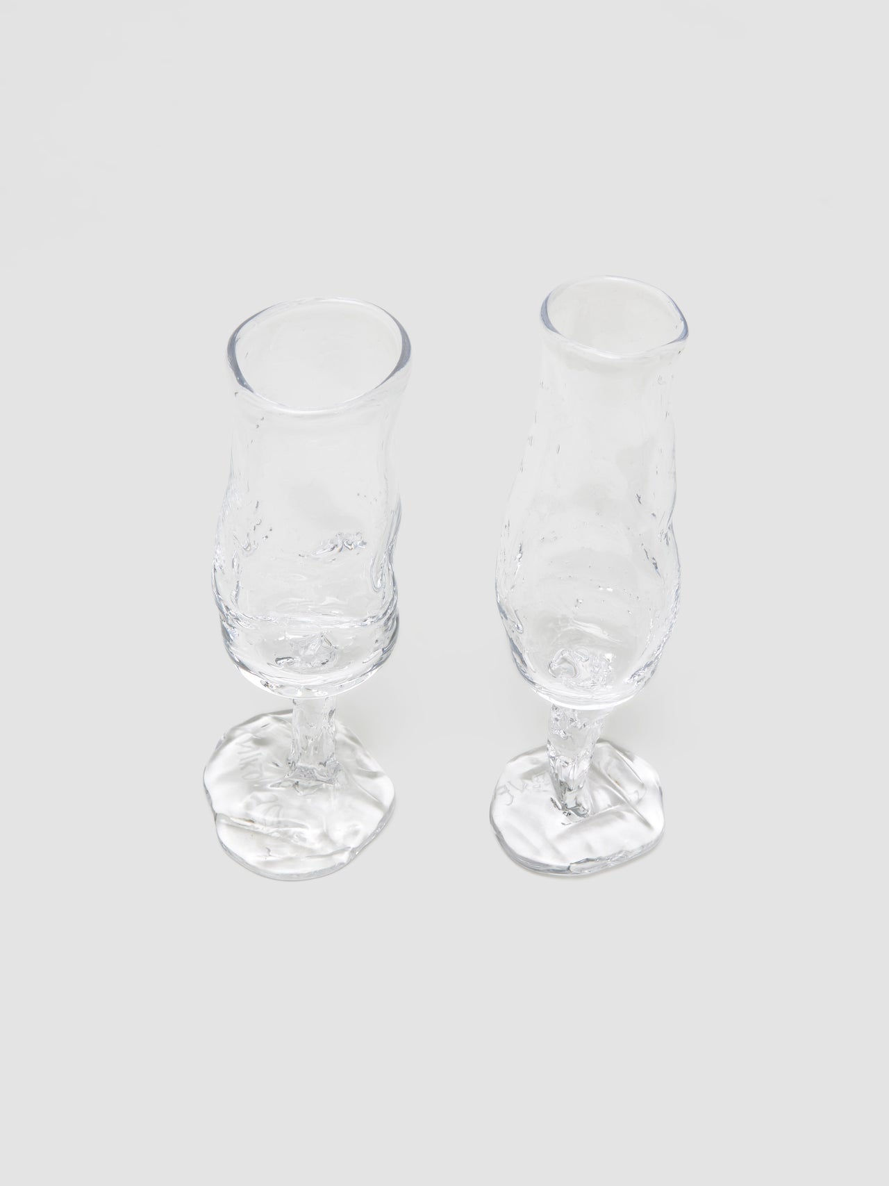 x Niko June Set of Champagne Glasses in Transparent