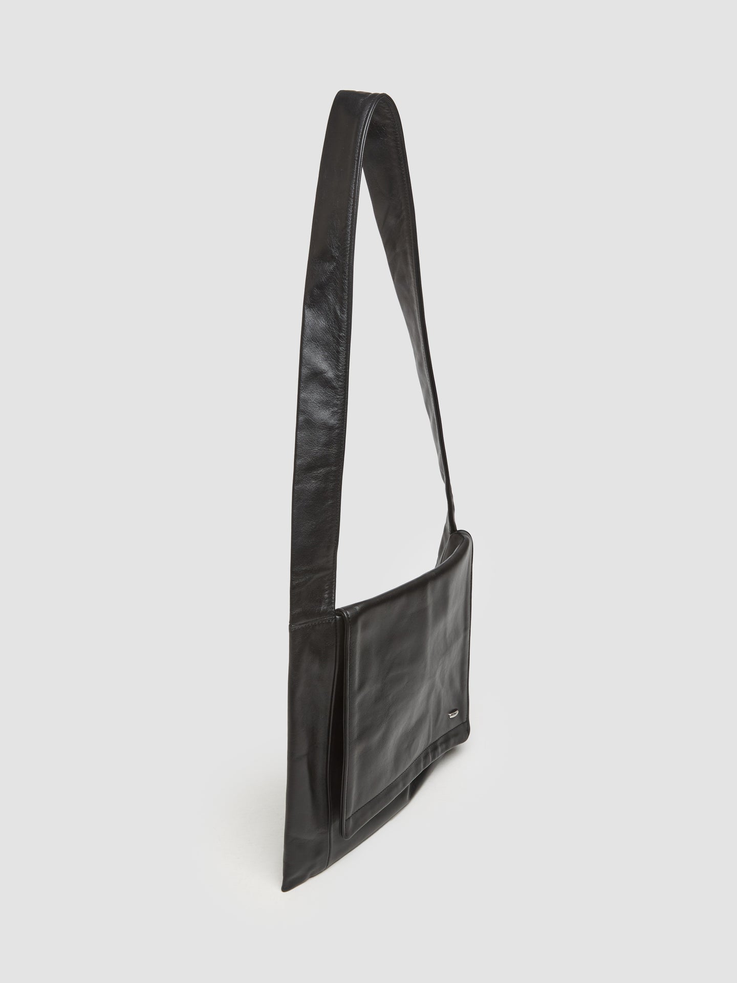 Slim Bag in Malleable Black Bull Hide