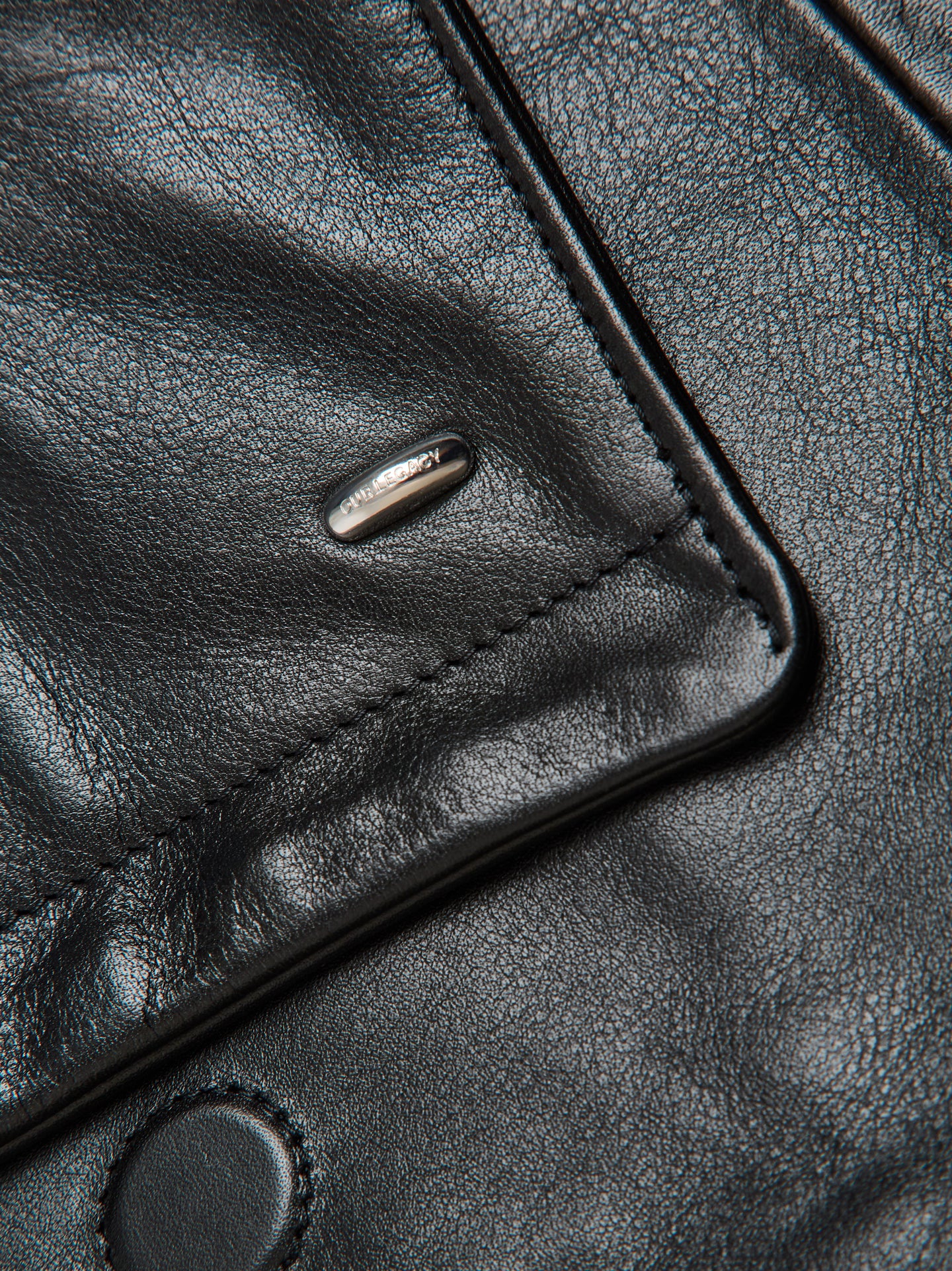 Slim Bag in Malleable Black Bull Hide