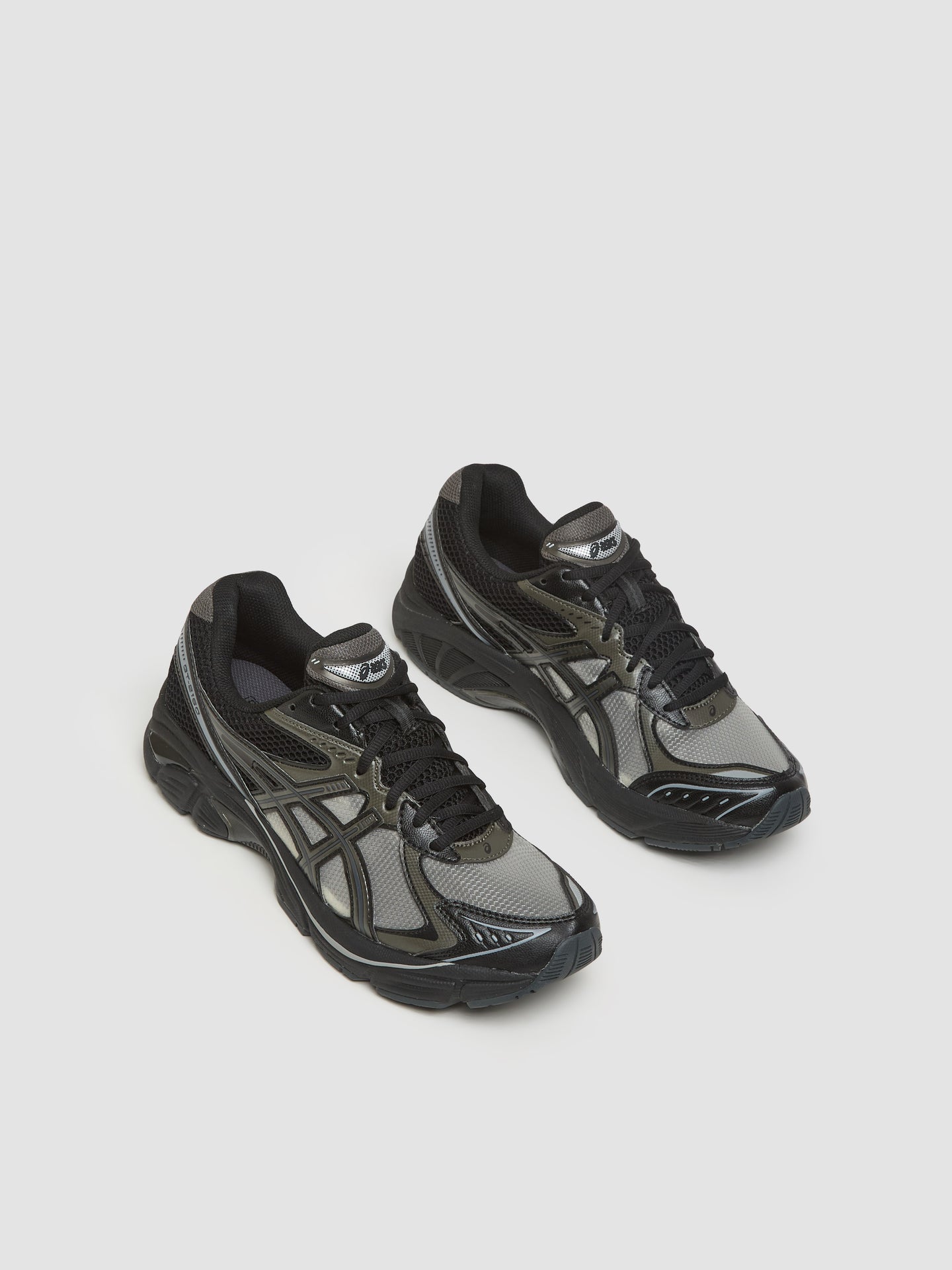 x Above the Clouds GT-2160 Sneaker in Black & Gunmetal