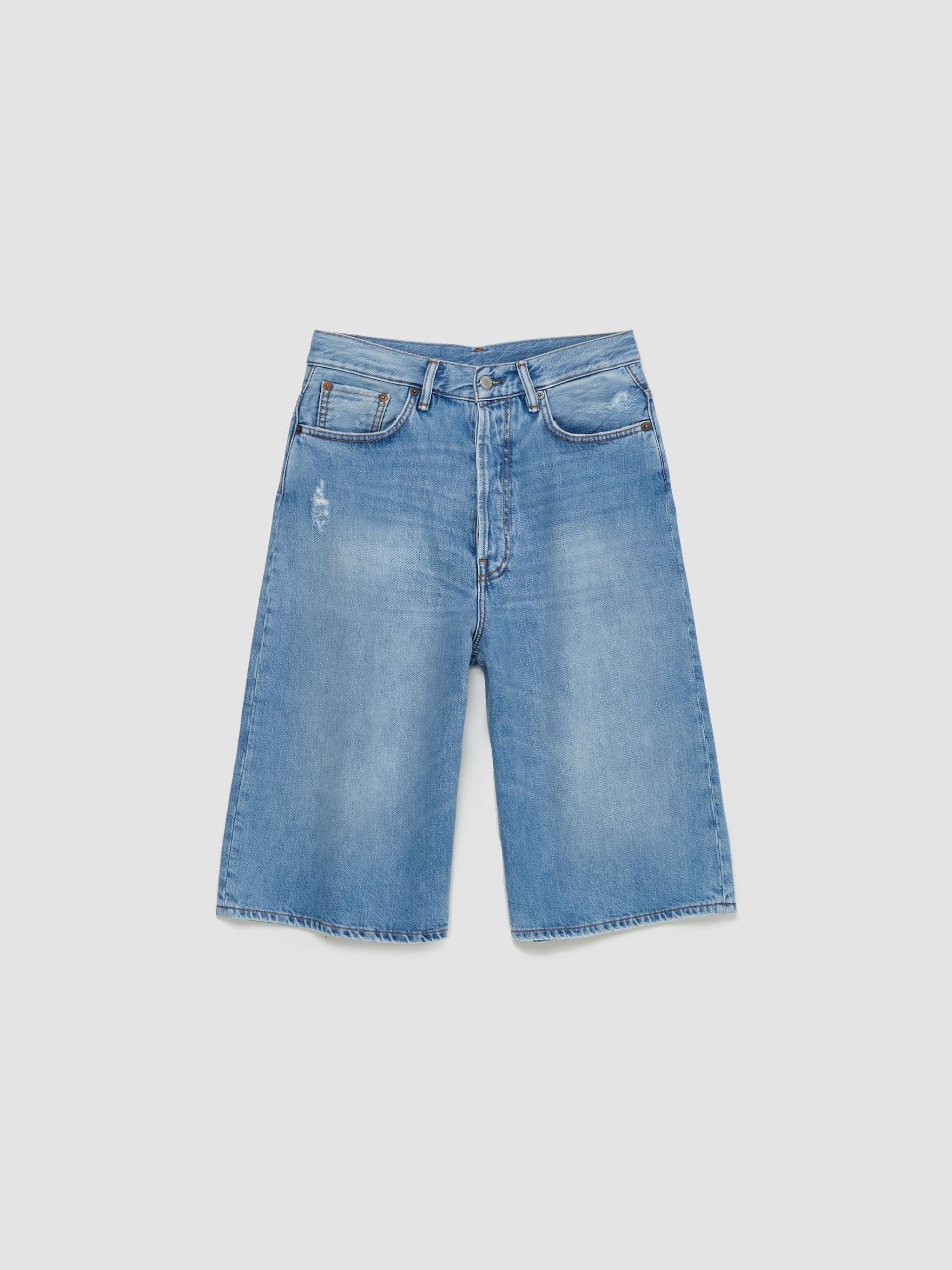 Men's Loose Fit Denim Shorts in Light Blue