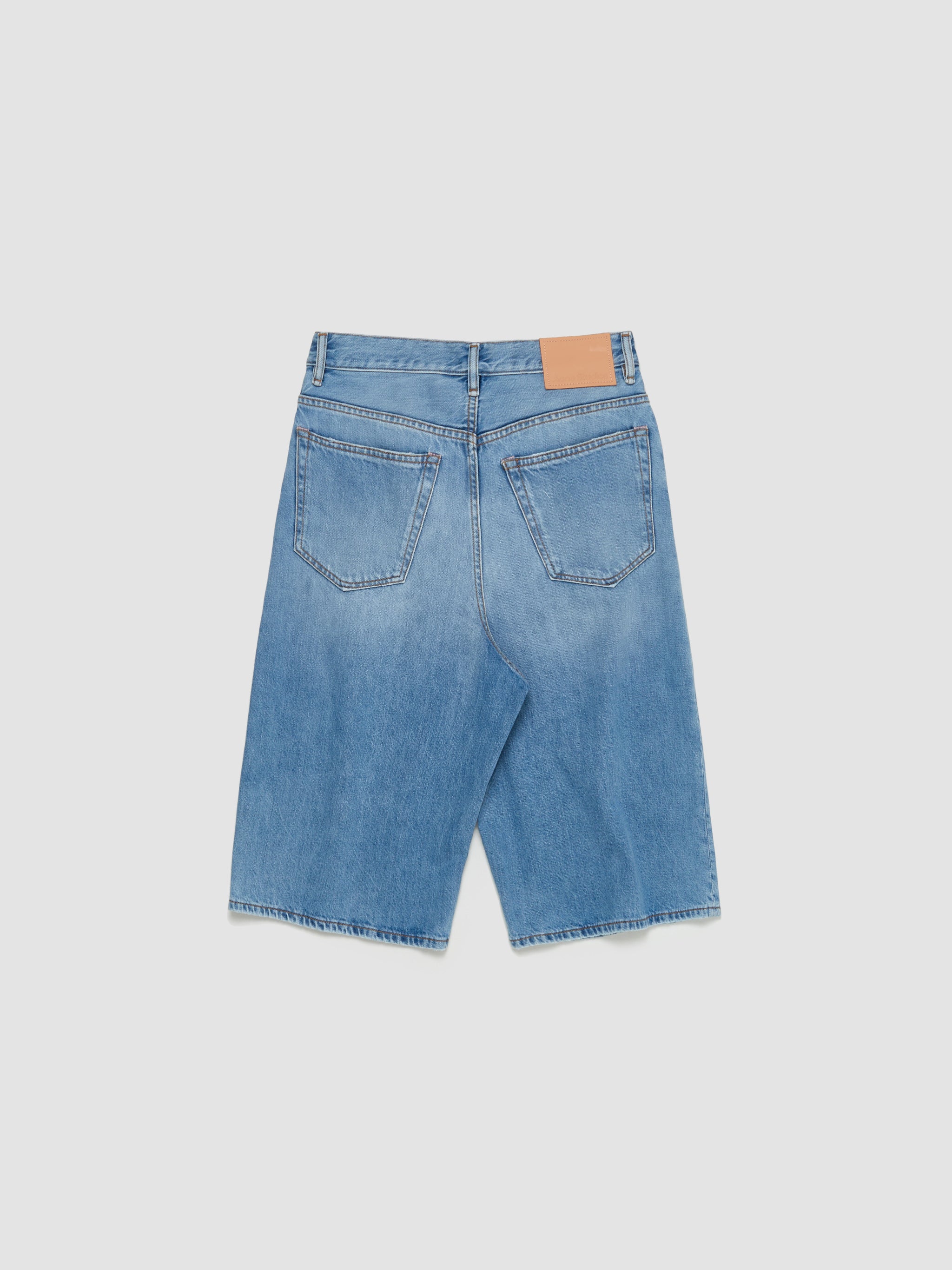 Men's Loose Fit Denim Shorts in Light Blue