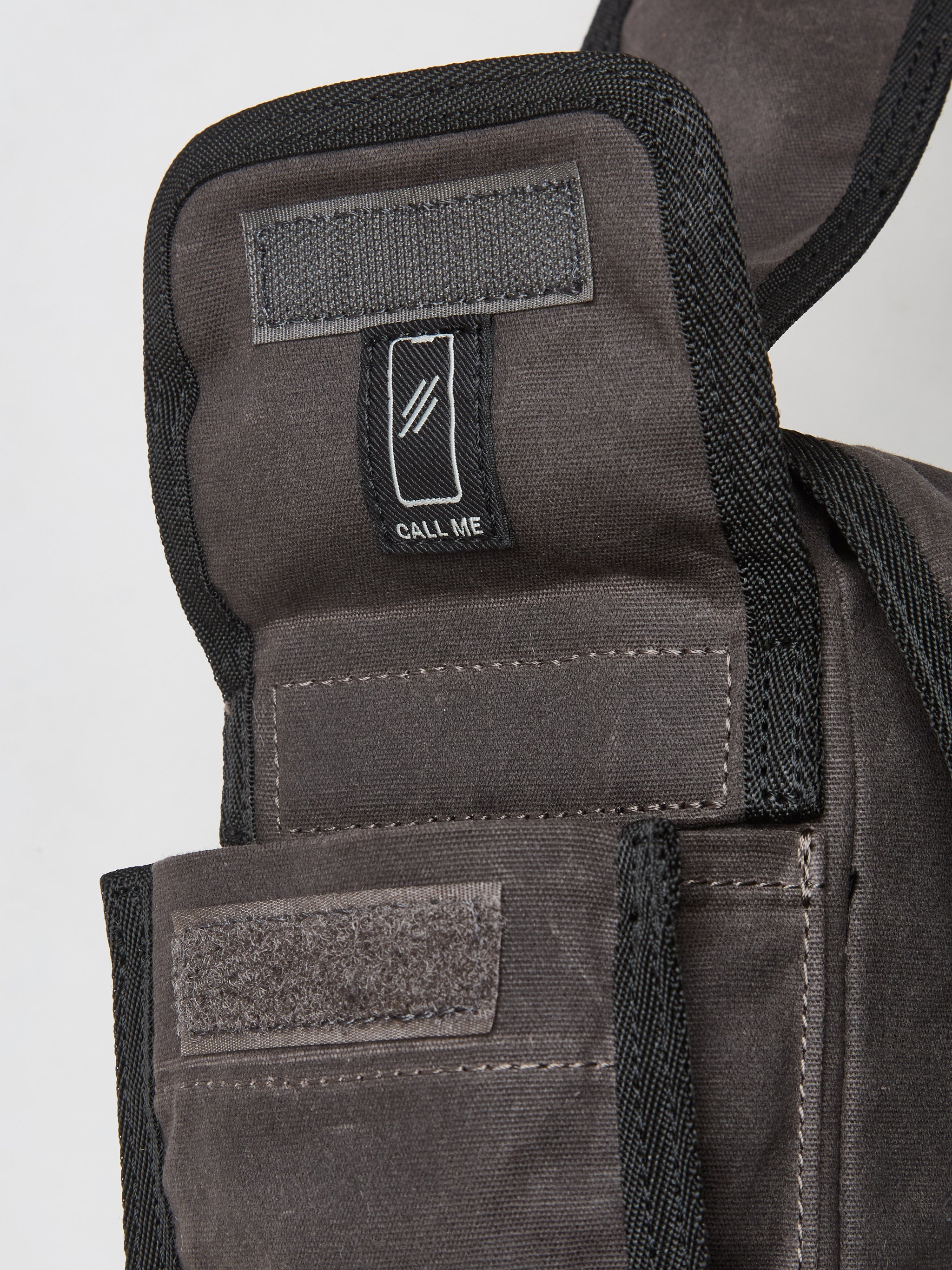 Messenger Bag in Grey