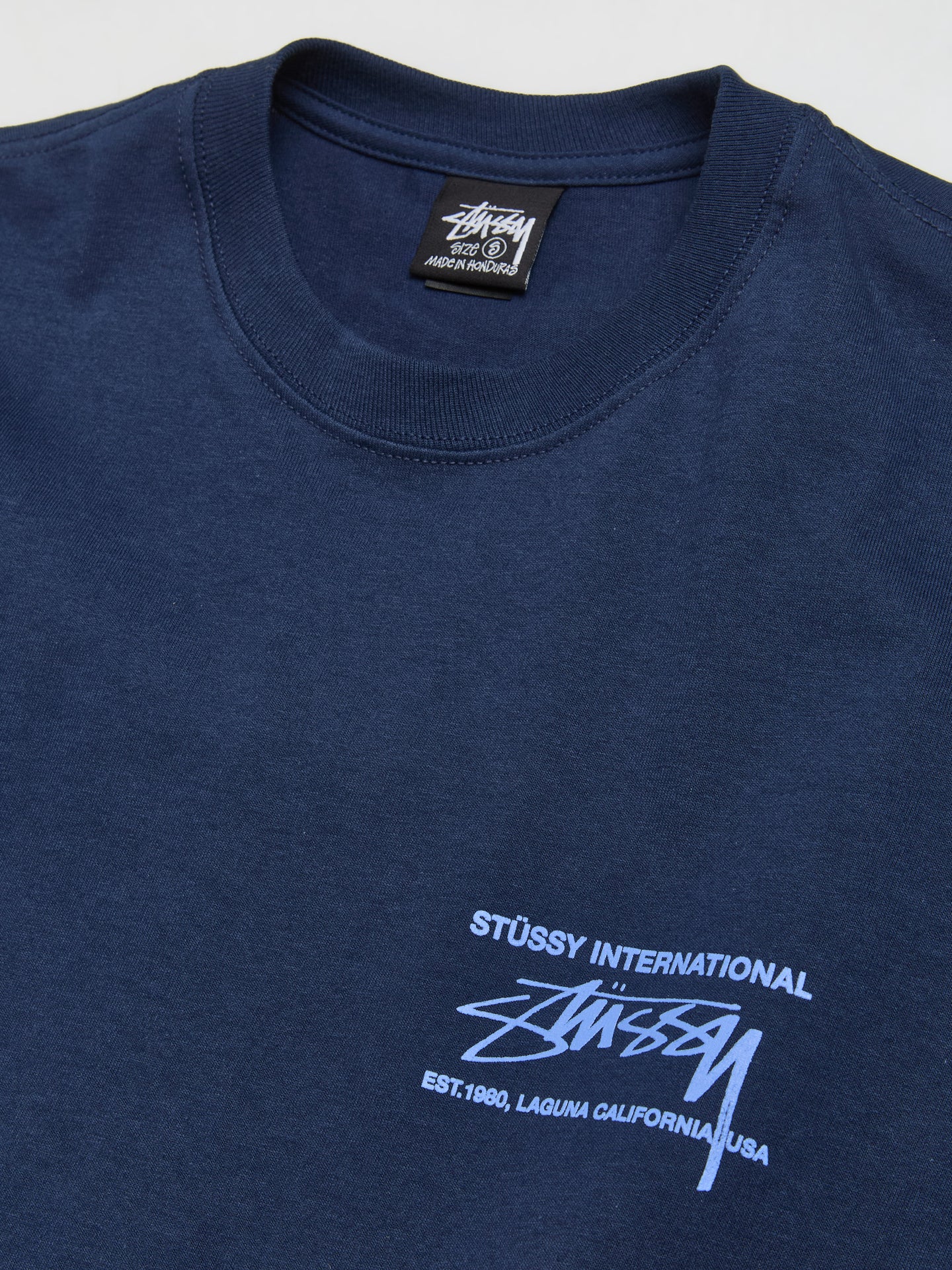 International Longsleeve T-Shirt in Navy