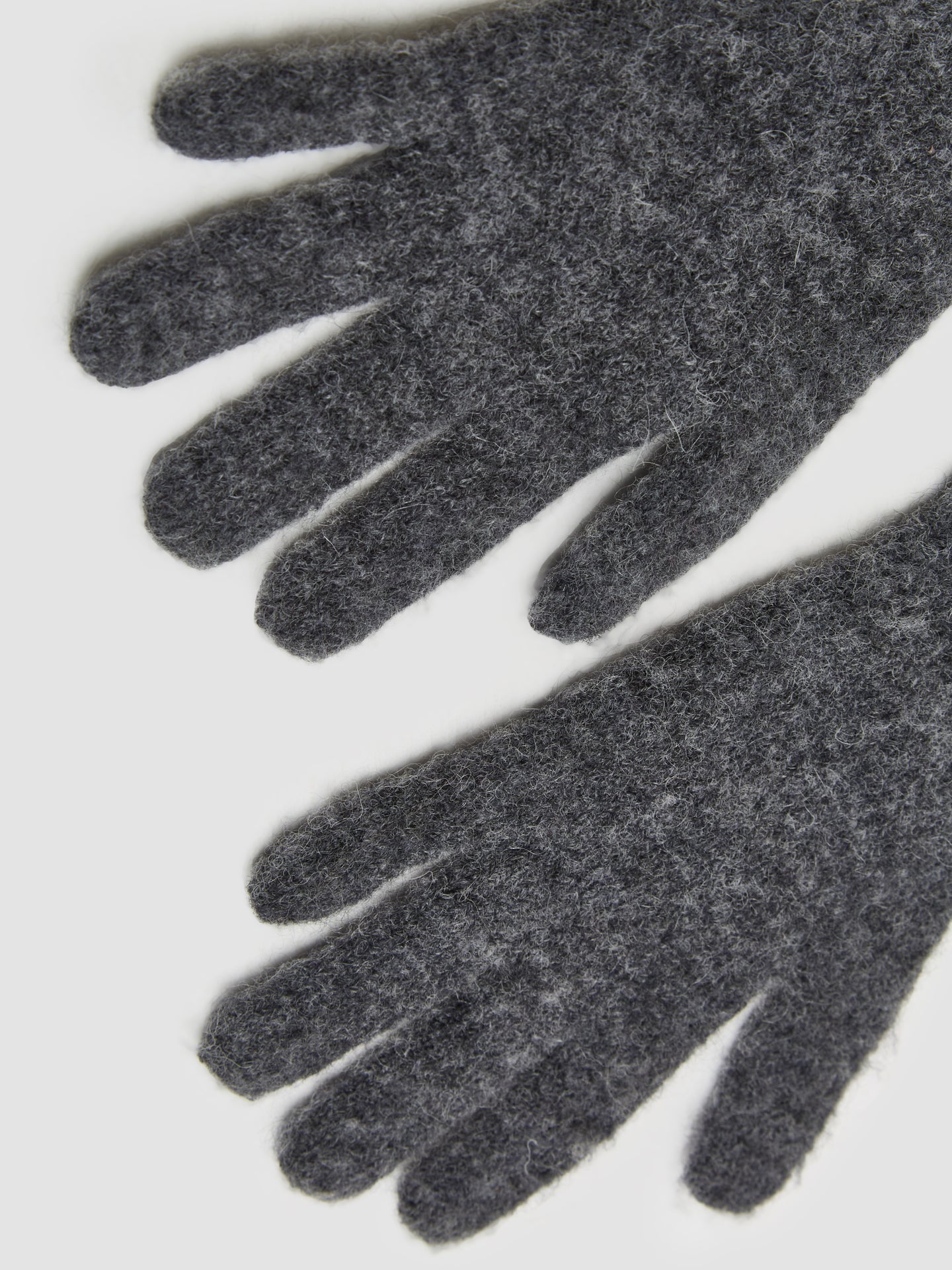 Pan Gloves in Grey