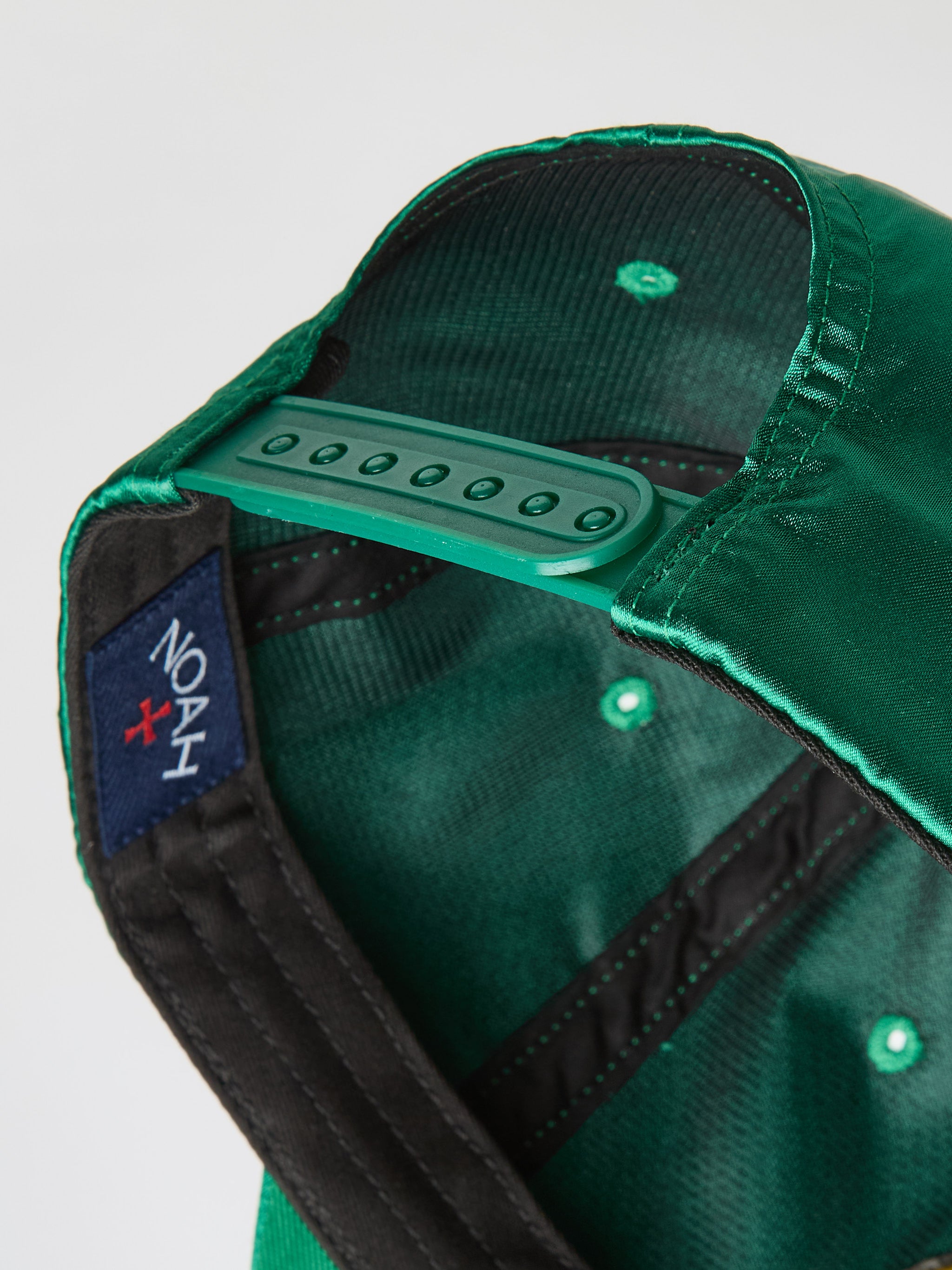 Team Structured 6-Panel Cap in Green