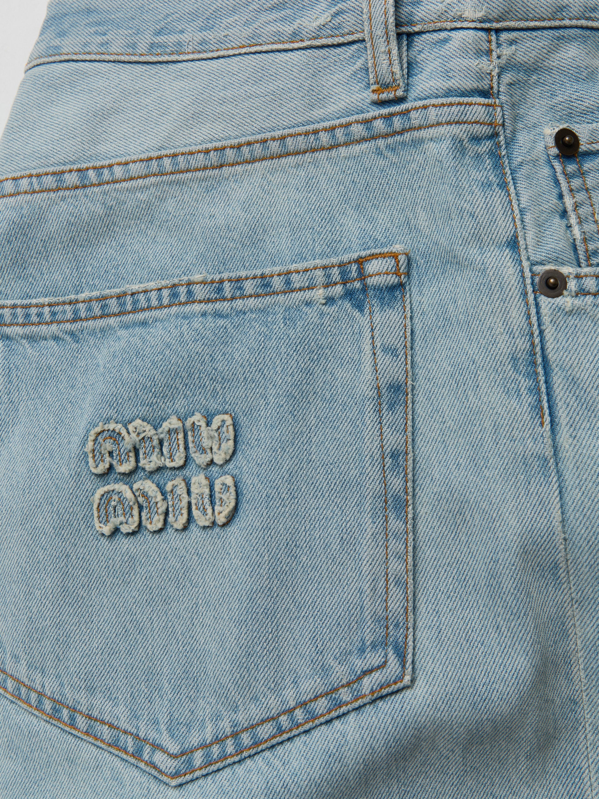 Logo Patch Jeans in Light Blue