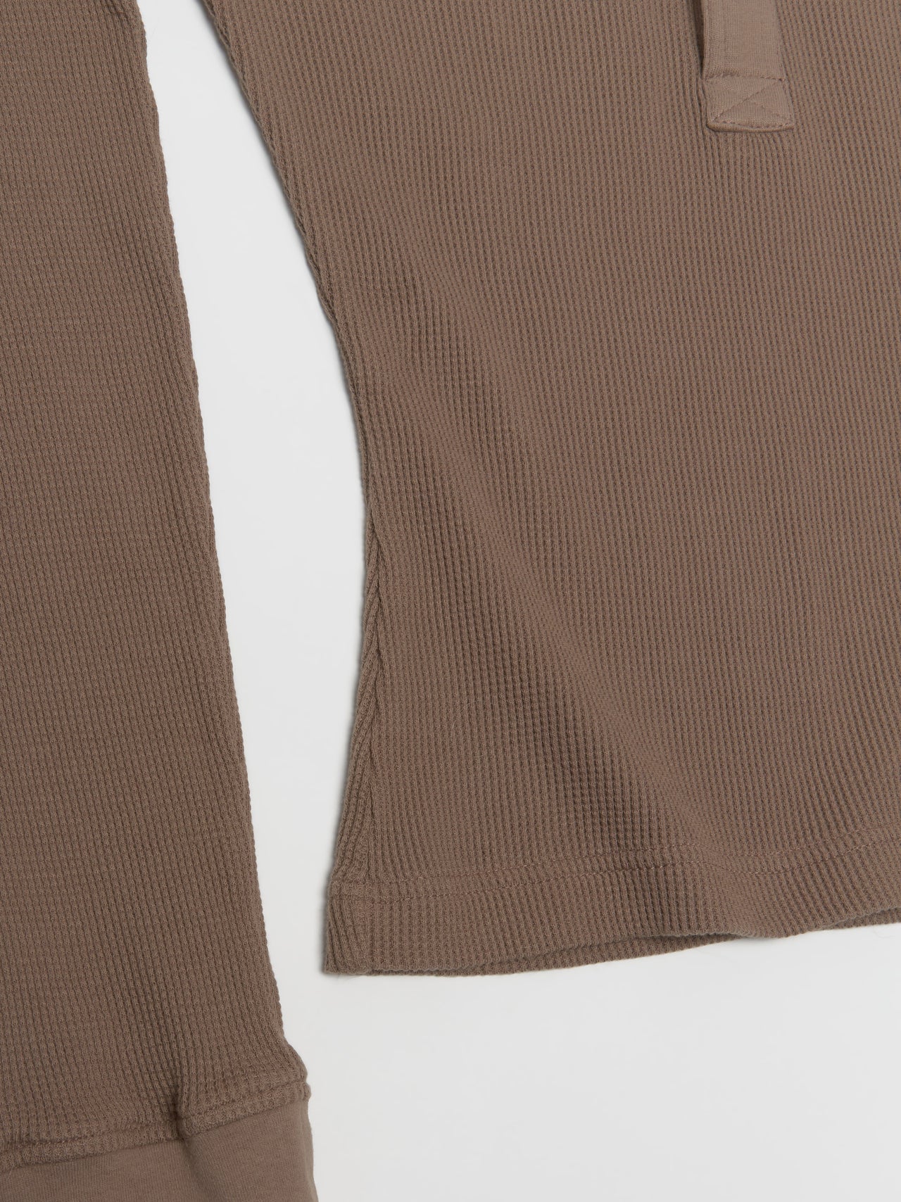 Long Sleeve T-Shirt in Taupe Brown