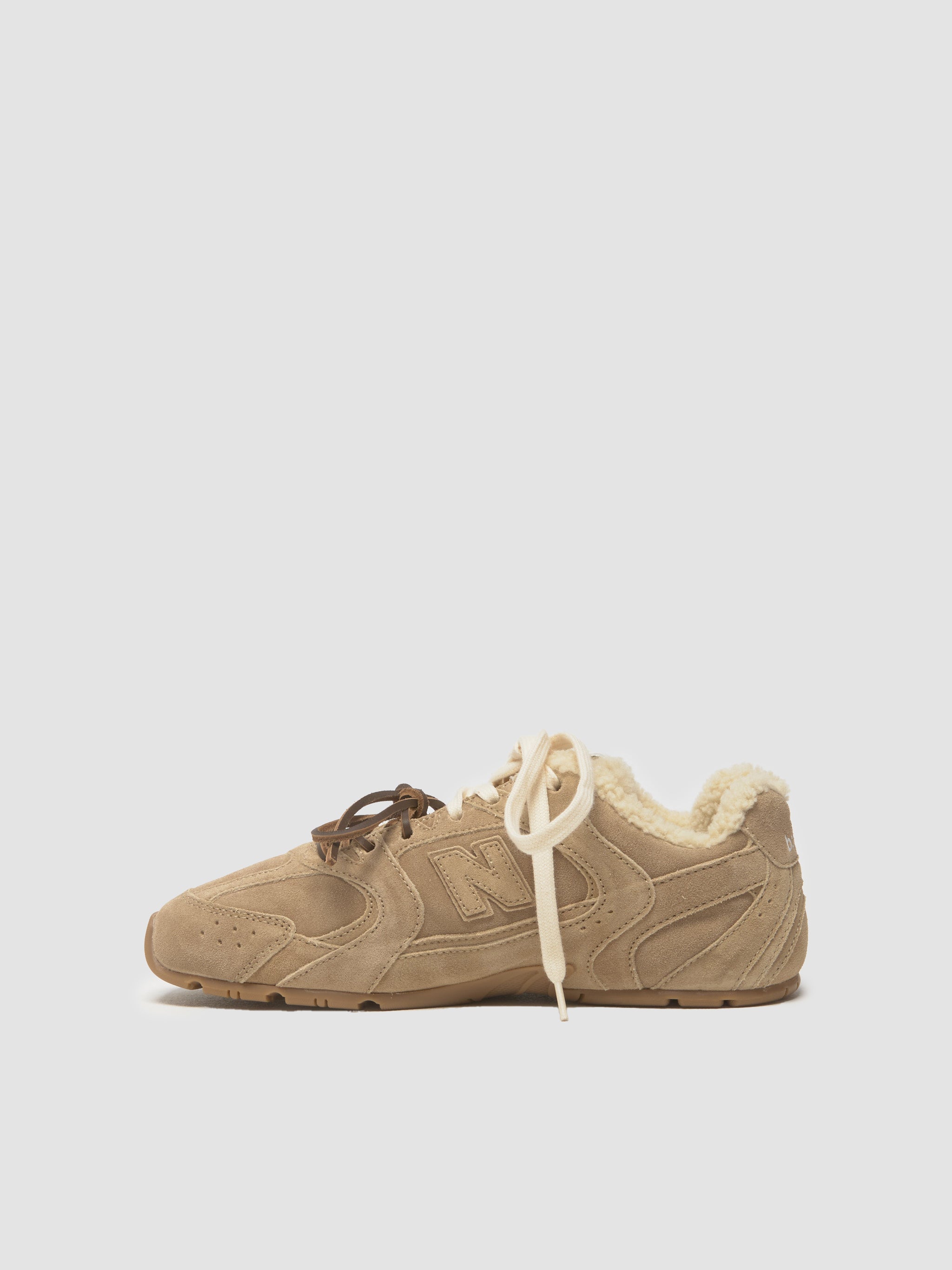 x New Balance 530 SL Shearling Sneaker in Ecru