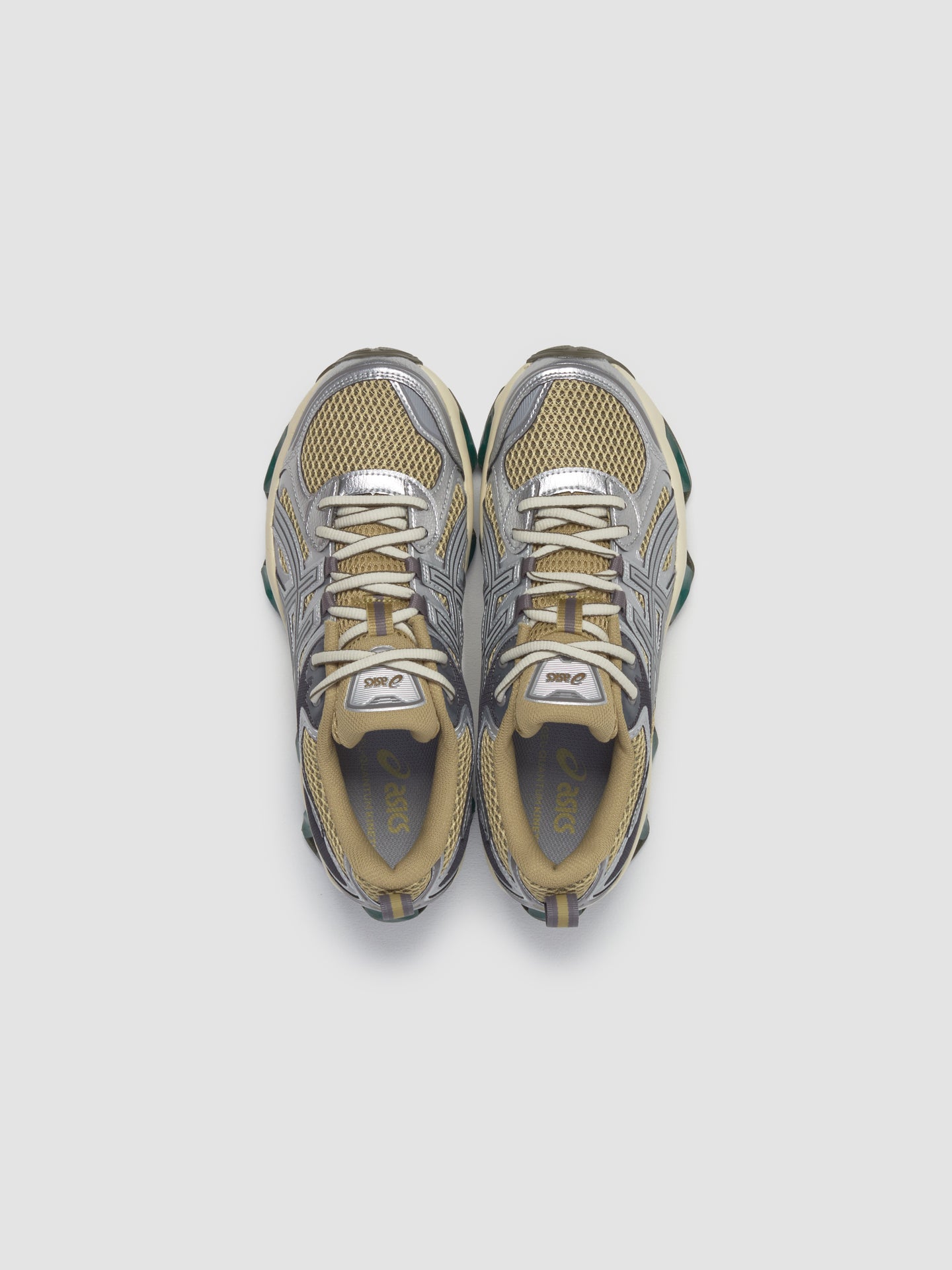 GEL-QUANTUM KINETIC Sneaker in Khaki Beige & Pure Silver