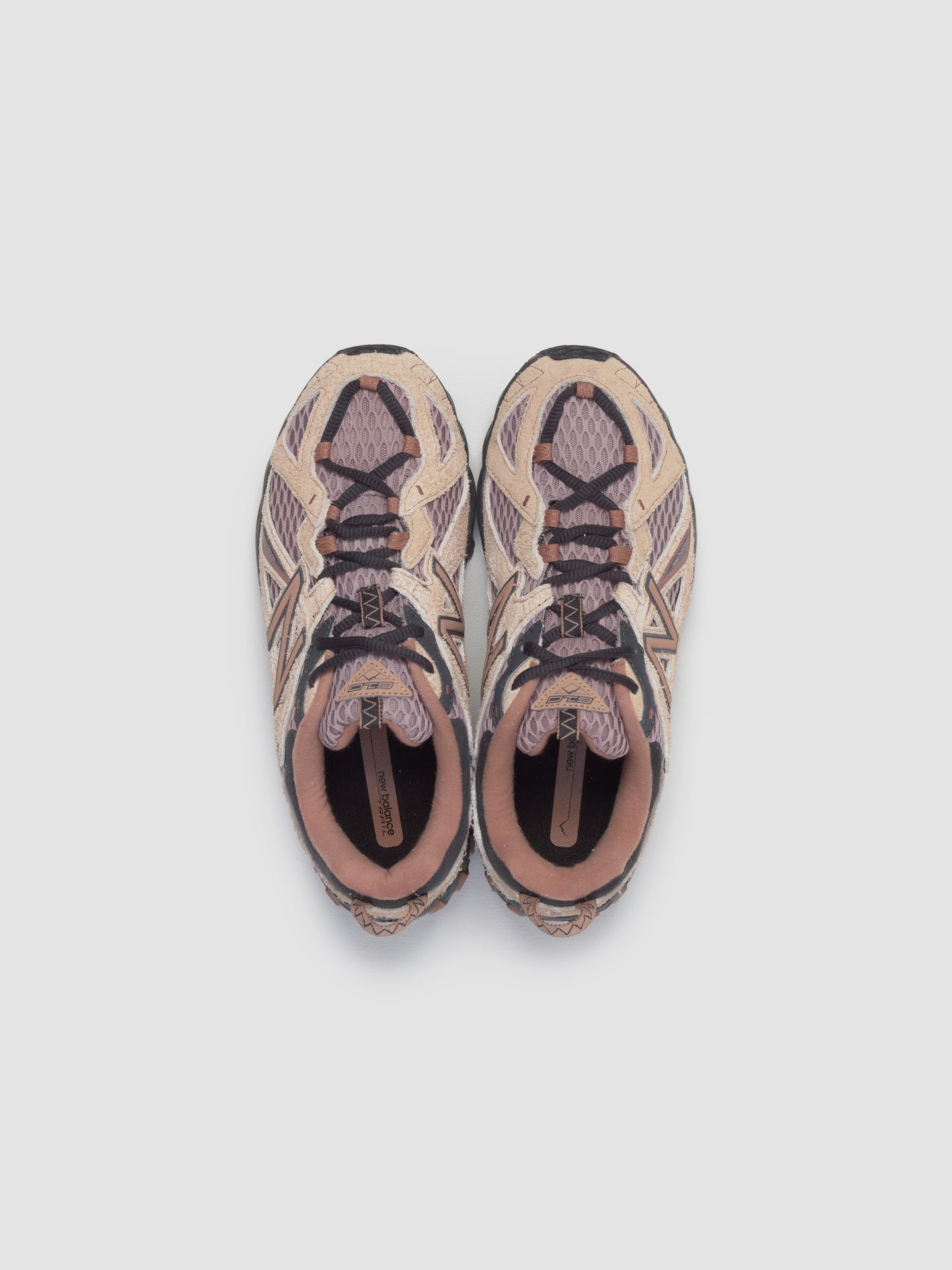 ML610v1 Sneaker in Taupe