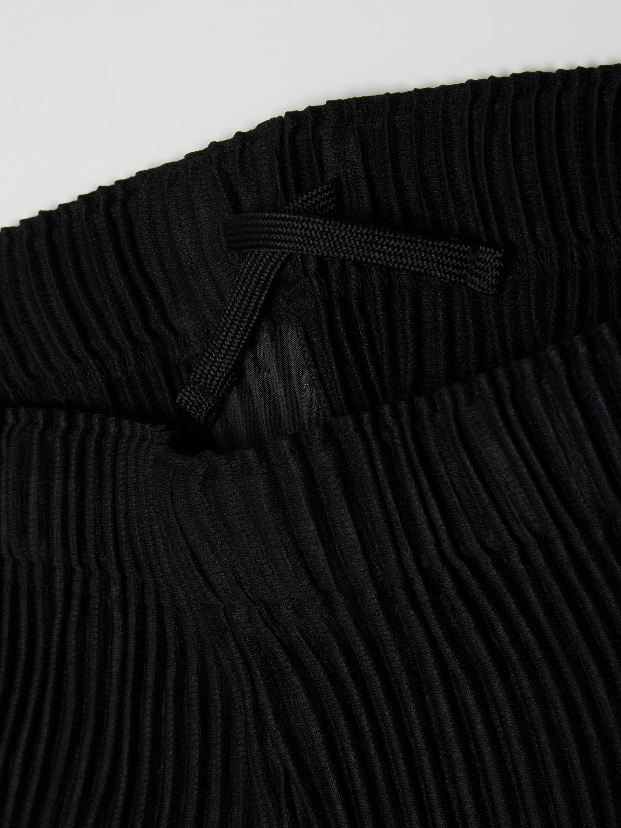 Pleated Shorts in Black