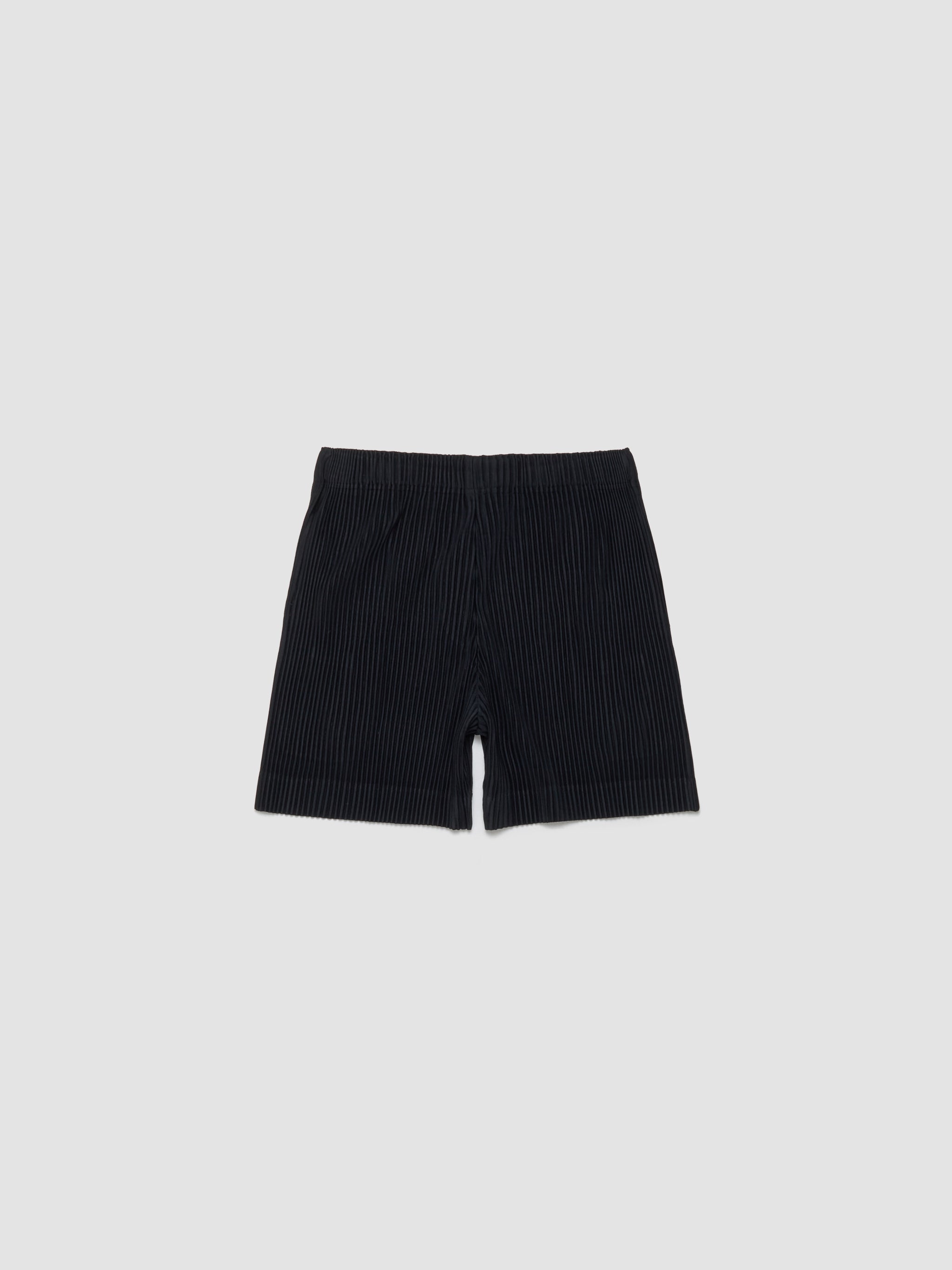 Pleated Shorts in Black