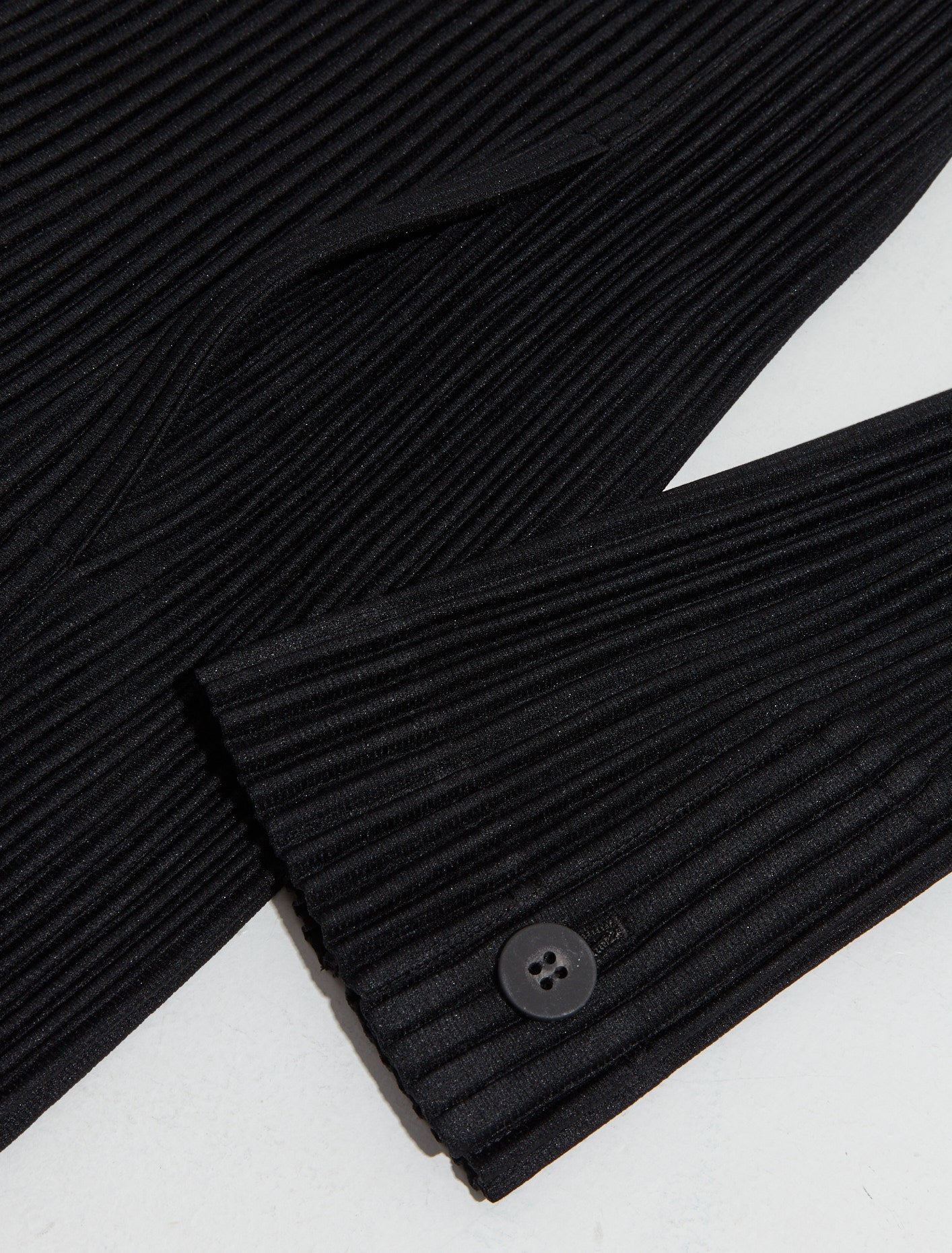 HOMME PLISSÉ Issey Miyake - Pleated Blazer Jacket in Black HOMME PLISSÉ Issey Miyake - Pleated Blazer Jacket in Black