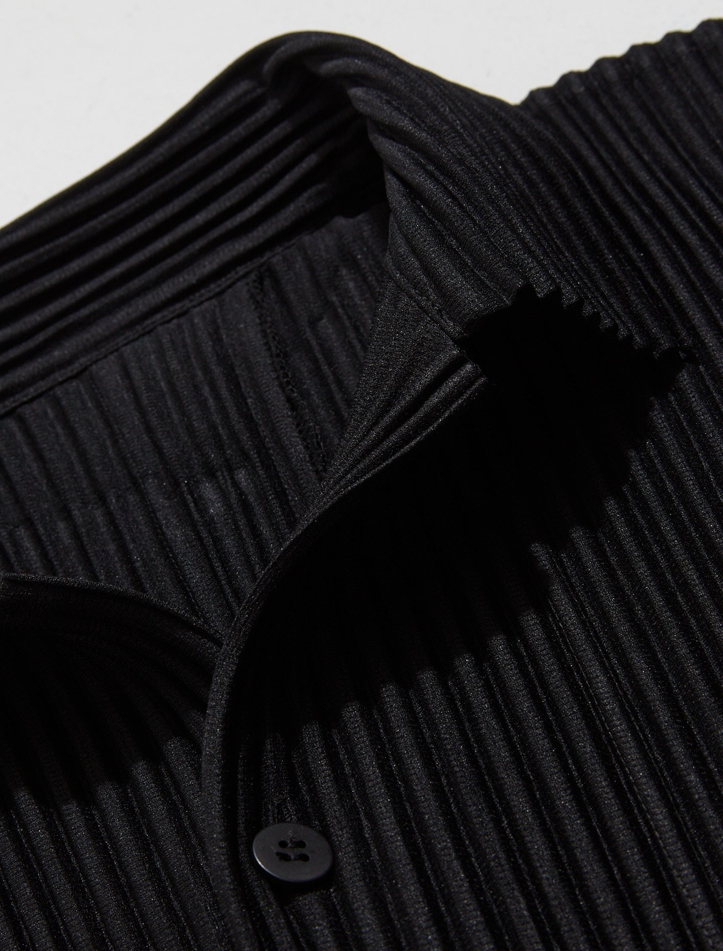 Pleated Short Sleeved Button Up Shirt in Black