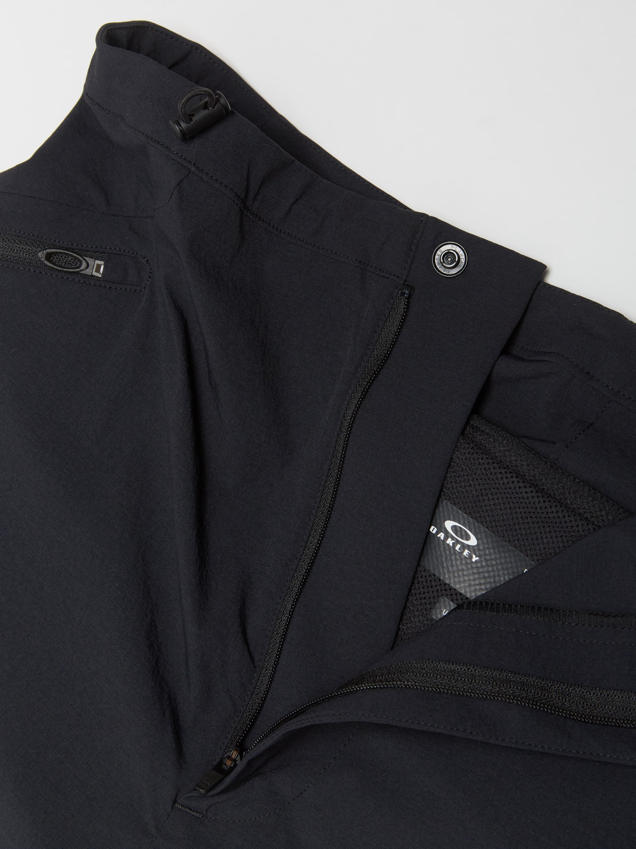 Latitude Flex Cargo Pants in Blackout