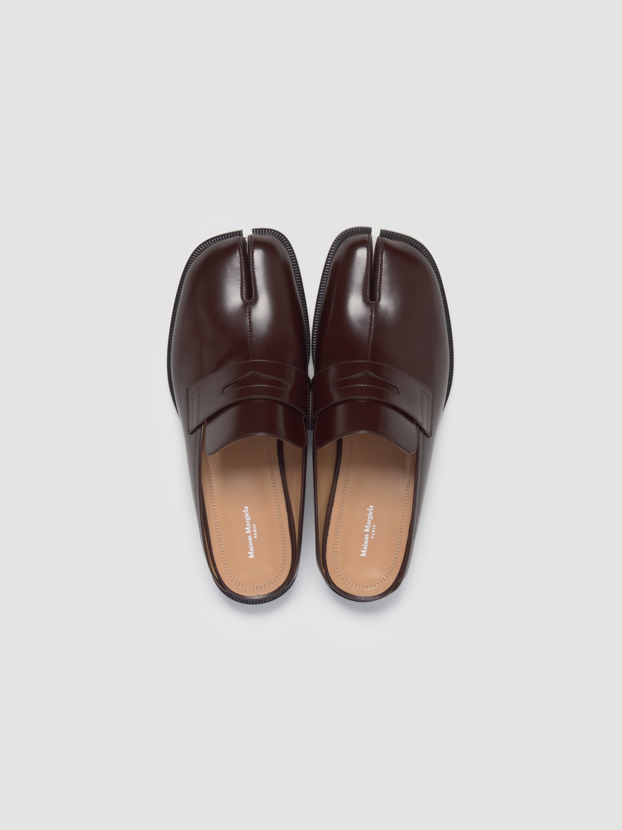 Tabi Mules in Chic Brown