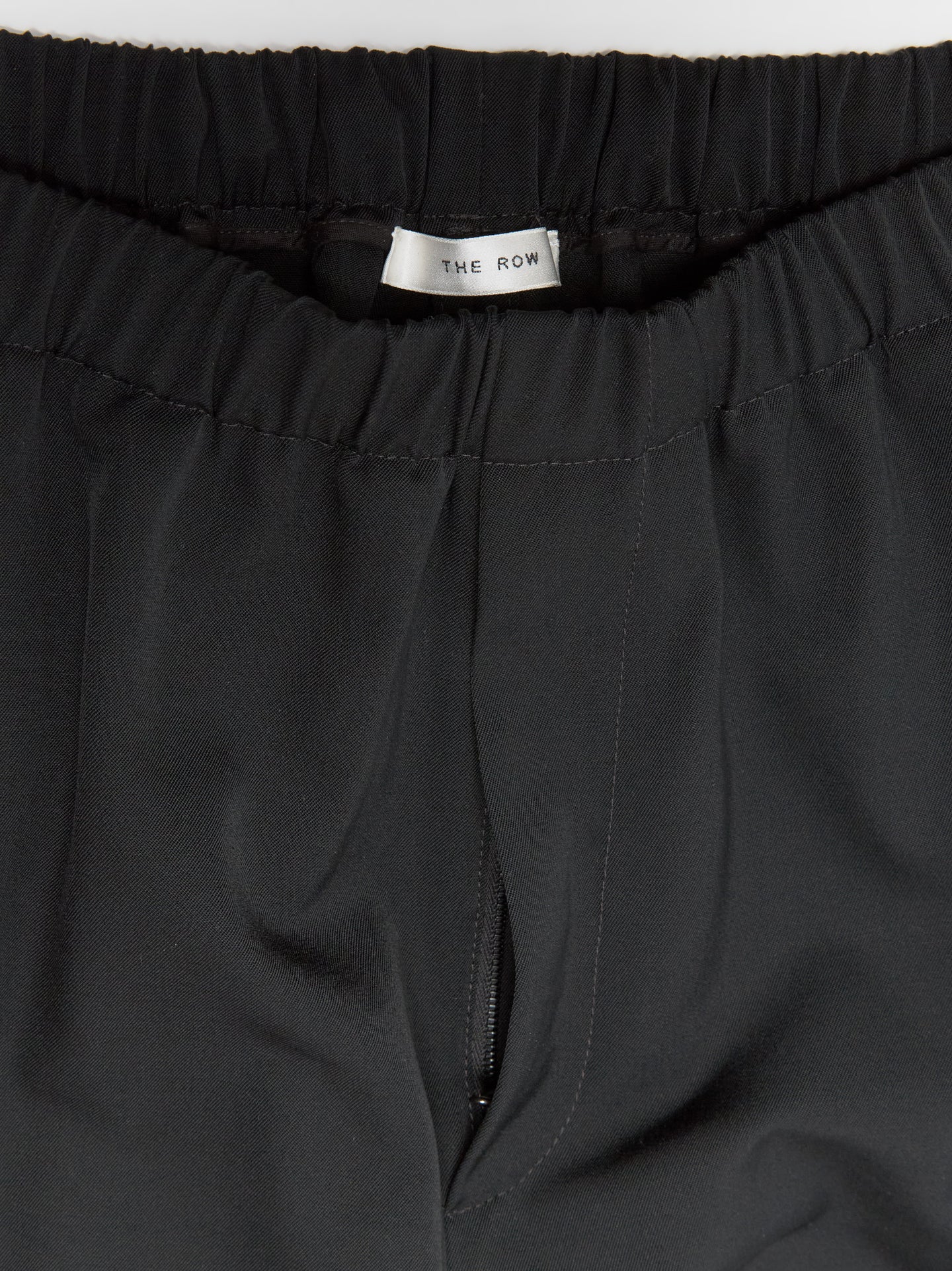 Bemidi Shorts in Black