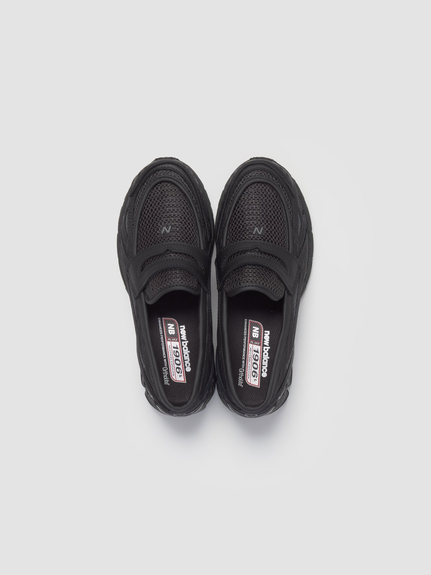 U1906 Loafers in Black