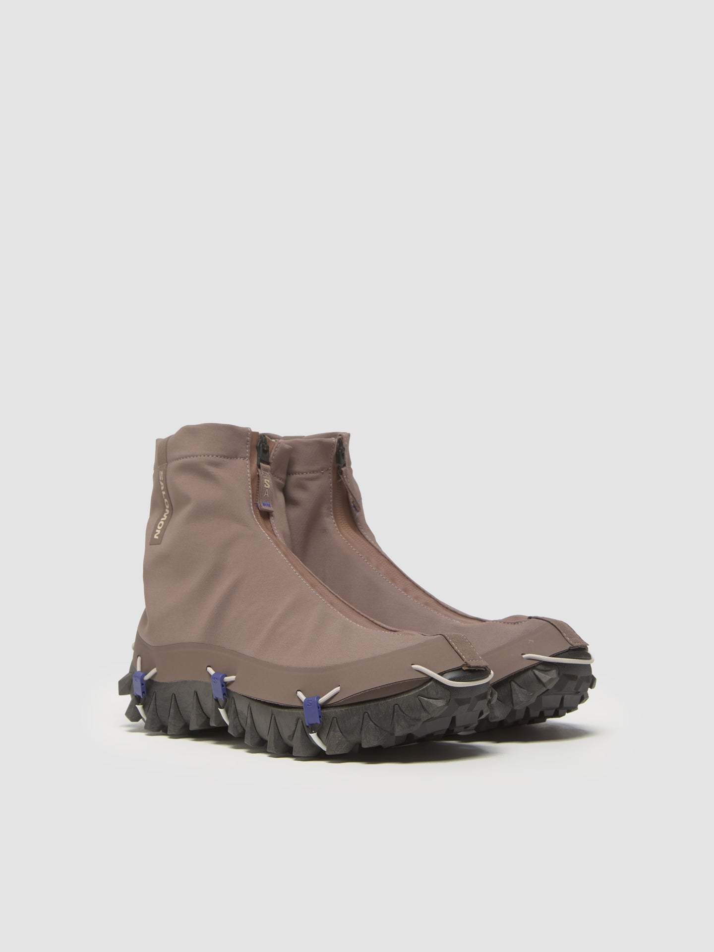 SNOWCLOG ADVANCED Sneaker in Iron & Silver Cloud