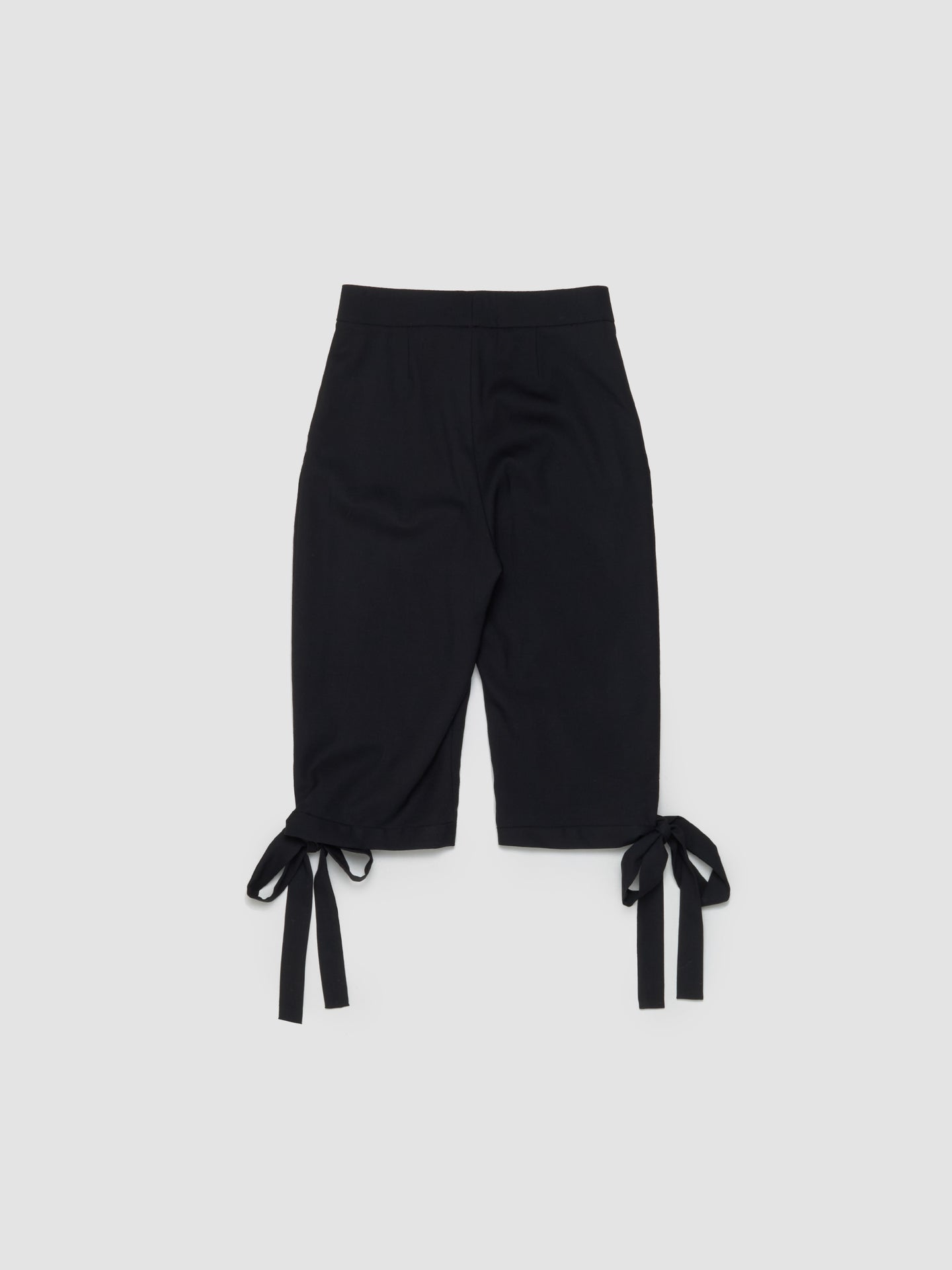 Benedict Bow Capri Pants in Black