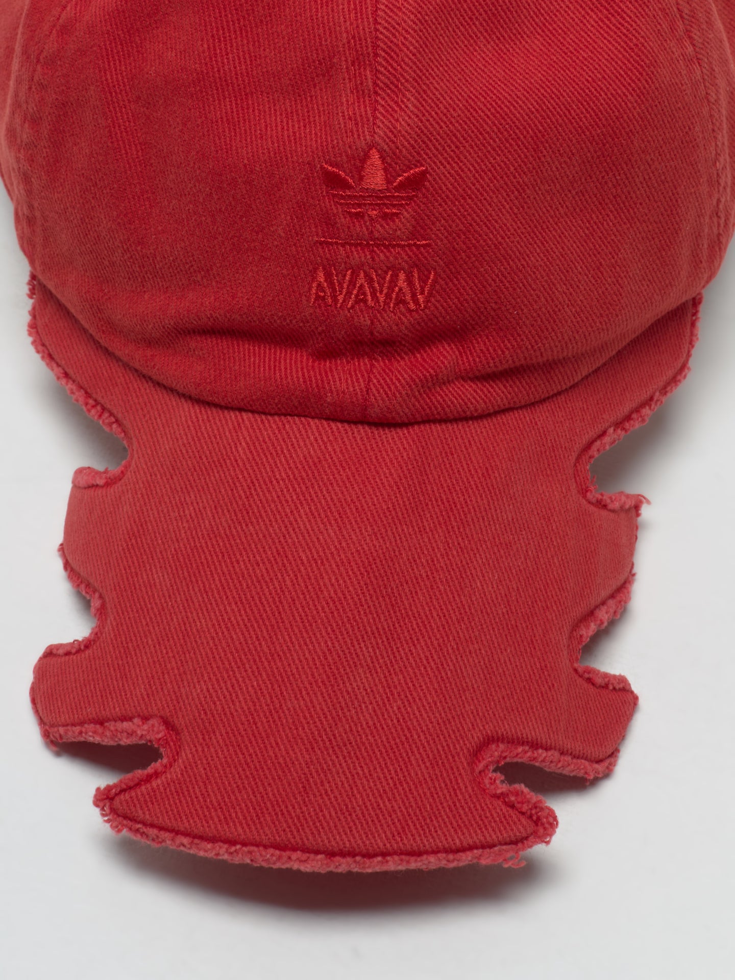 x Avavav Slashed Cap in Better Scarlet