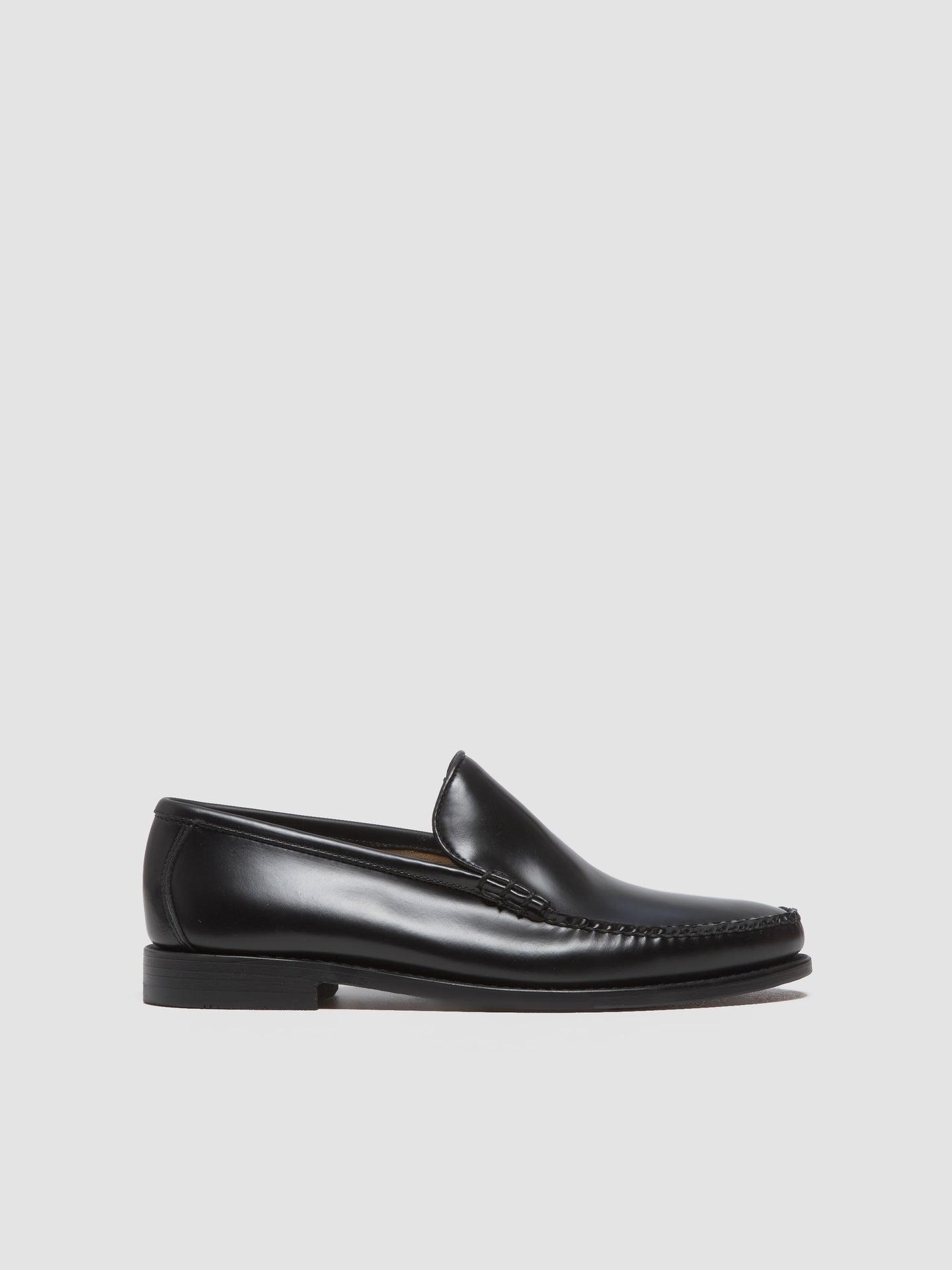 Cobra Venetian Loafers in Black