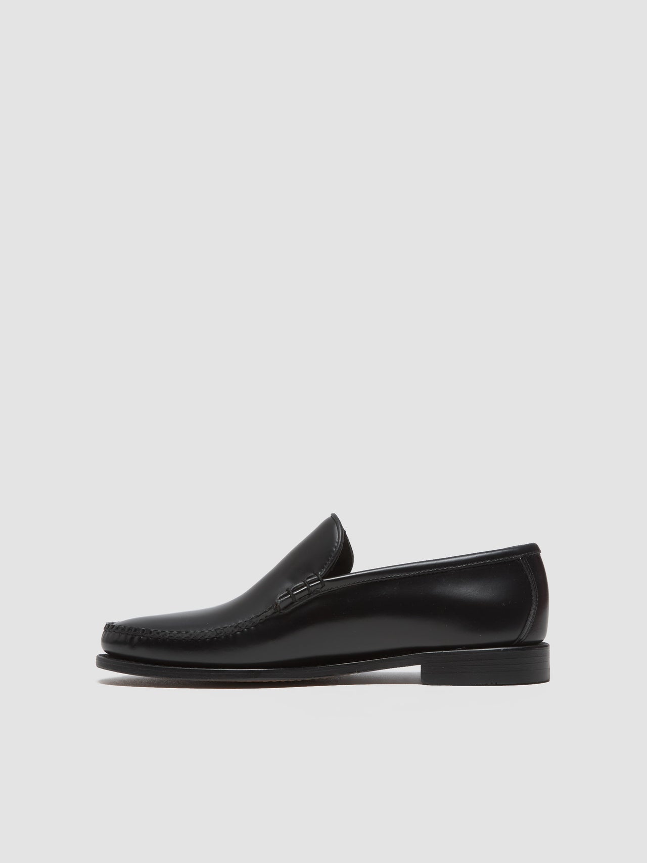 Cobra Venetian Loafers in Black