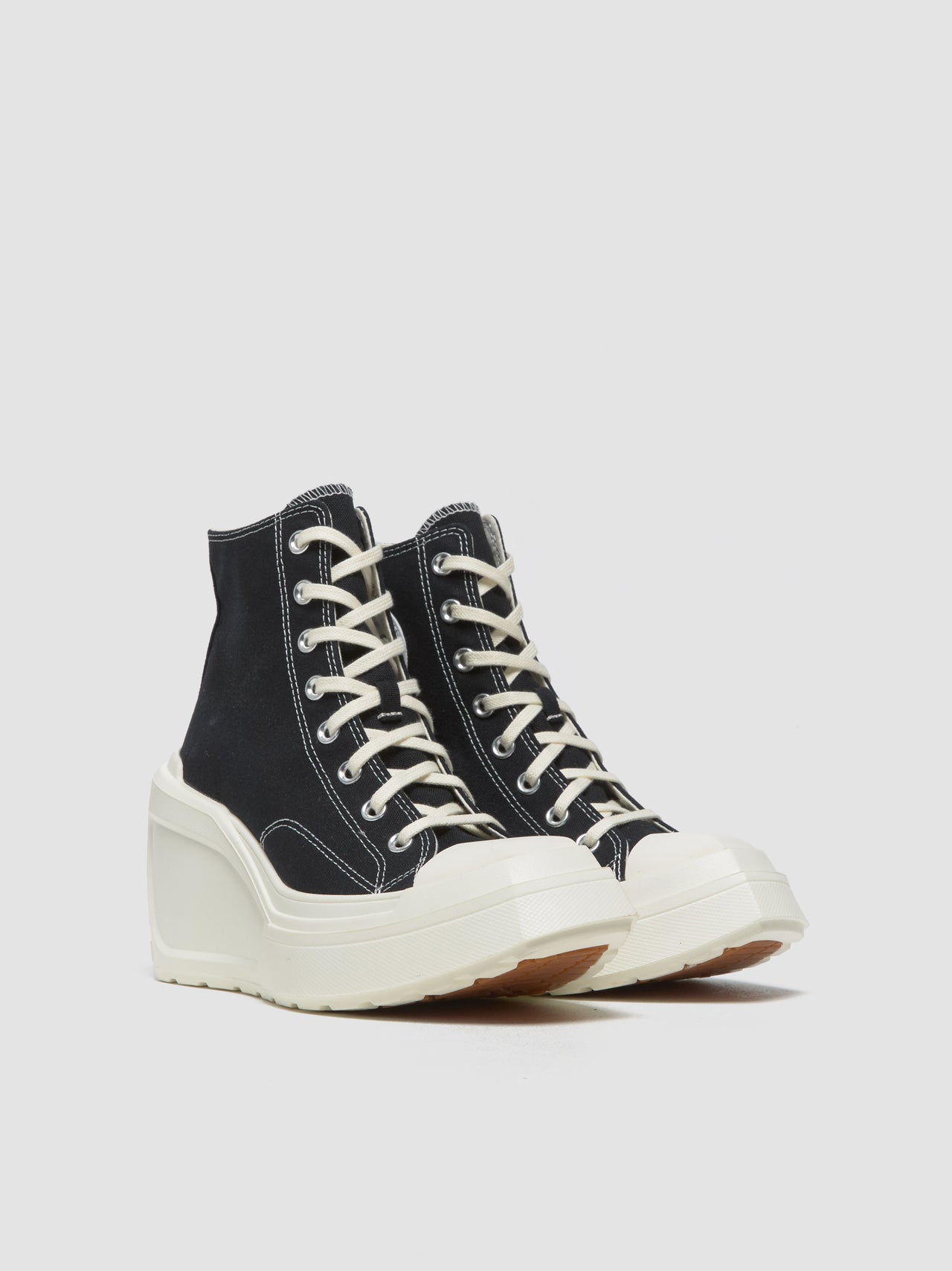 Chuck 70 De Luxe Wedge Hi Sneaker in Black & Egret