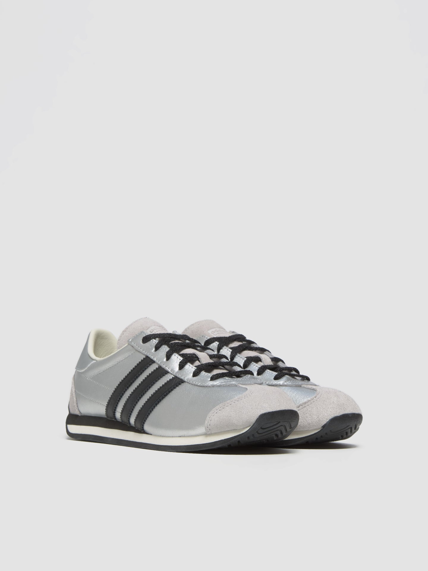 WMNS Country OG Sneaker in Off White & Core Black