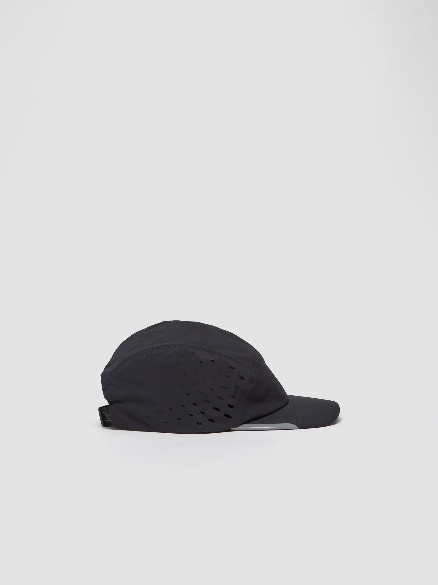 Lightweight Running Cap in Performance Black