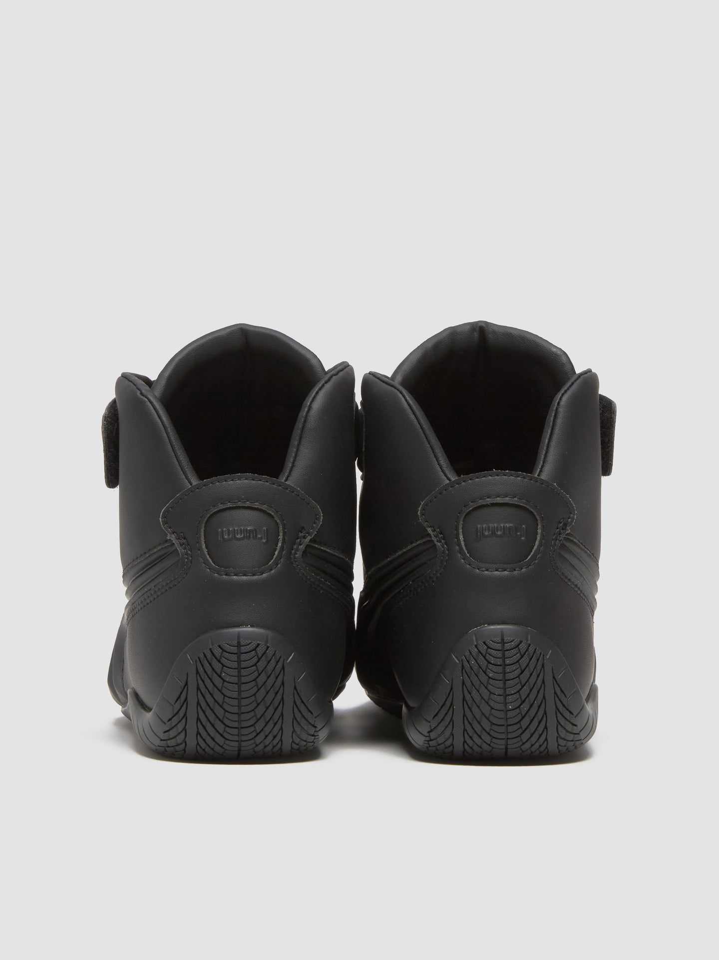 x Juun.J Speedcat Mid Sneaker in Black