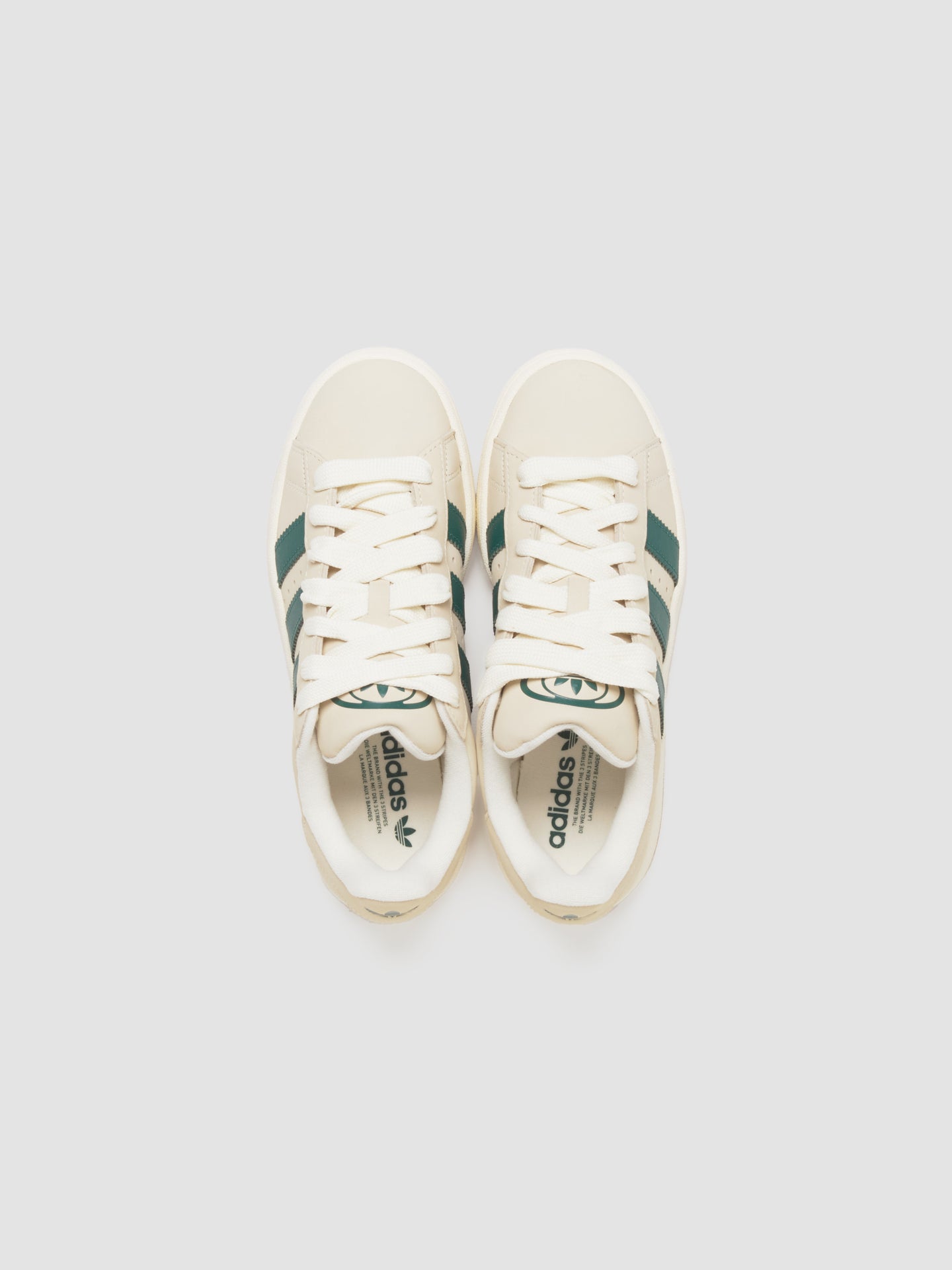 Campus 00s Sneaker in Cream White & Collegiate Green