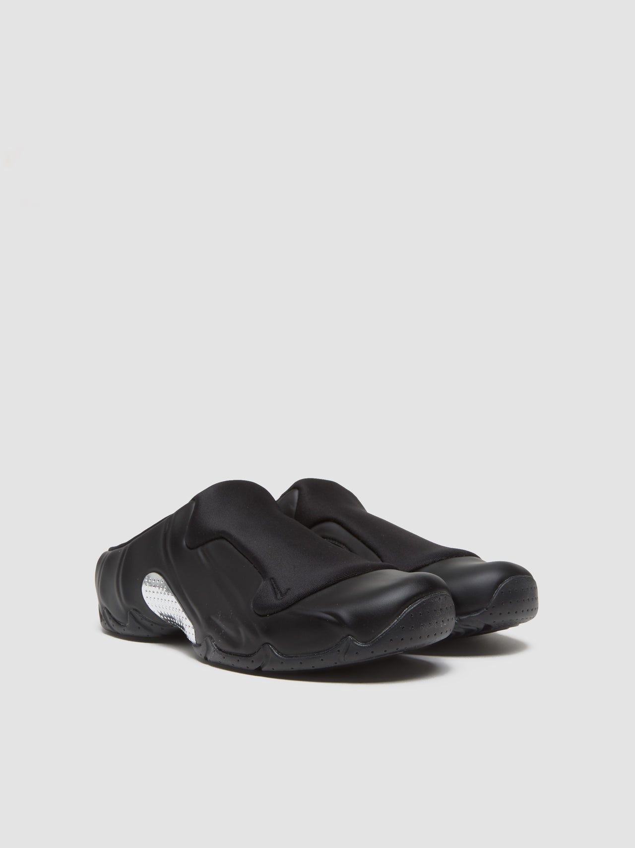 Clogposite Slide in Black & Metallic Silver