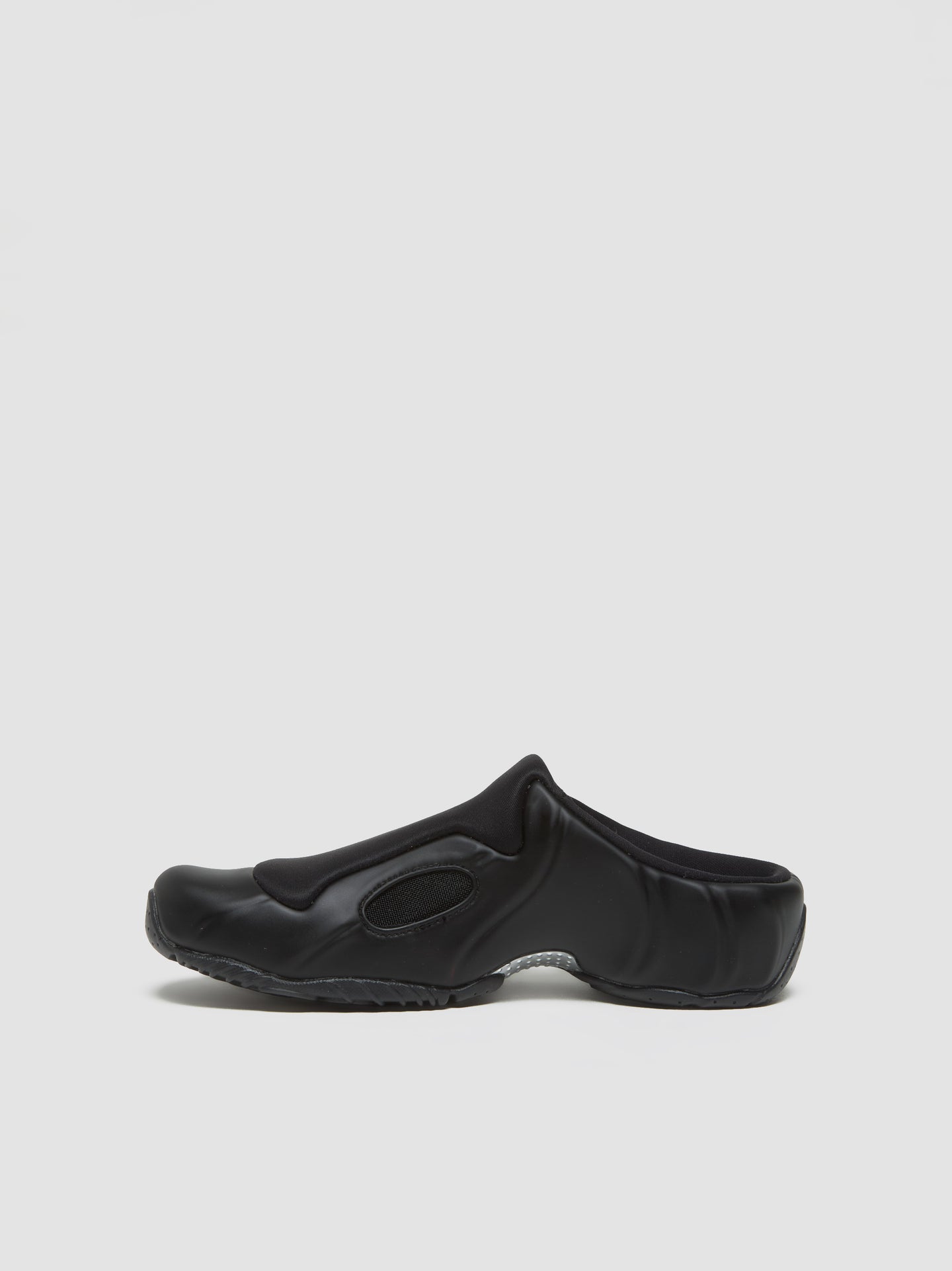 Clogposite Slide in Black & Metallic Silver