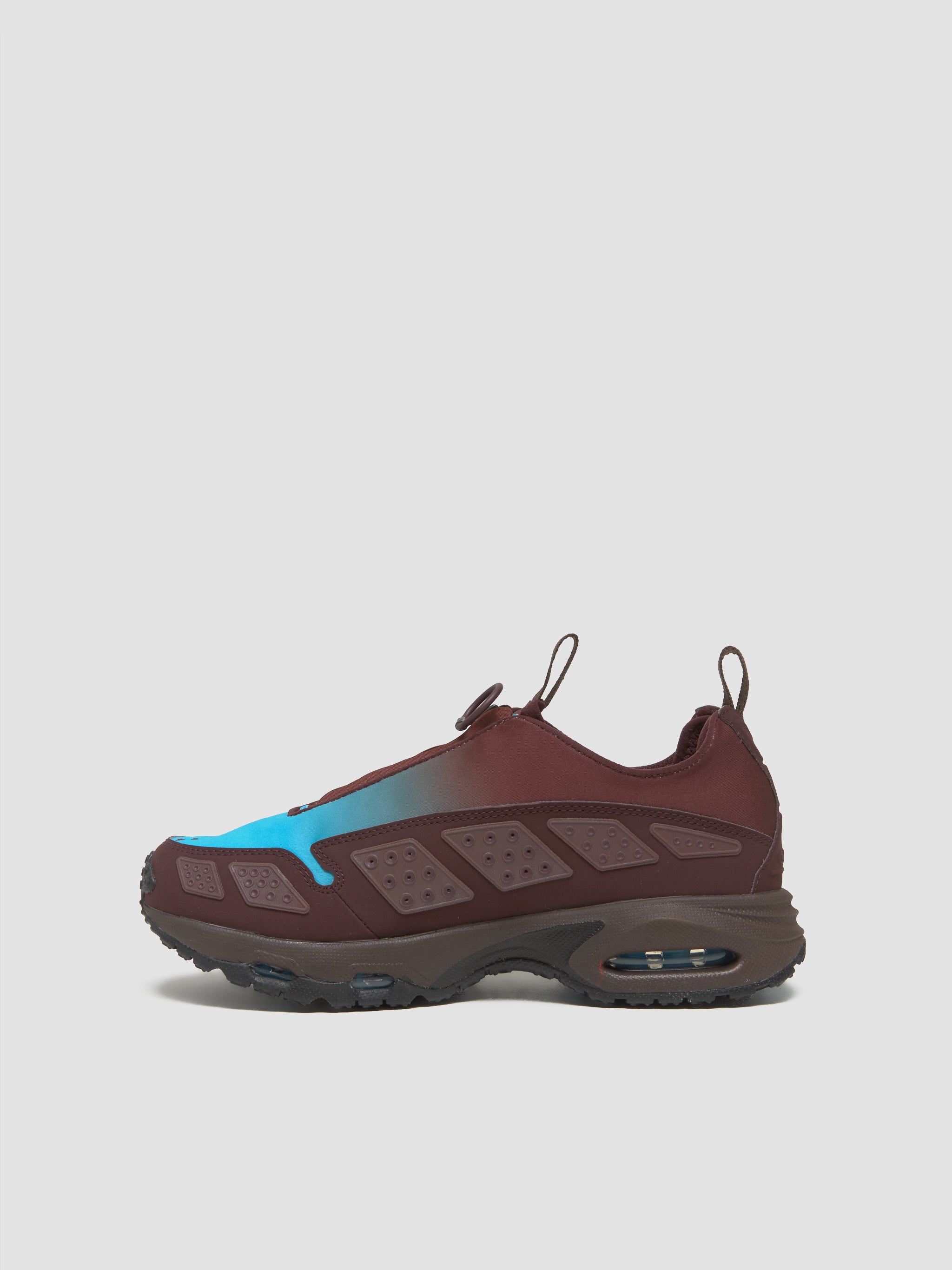 WMNS Air Max SNDR Sneaker in Burgundy Crush & Baltic Blue