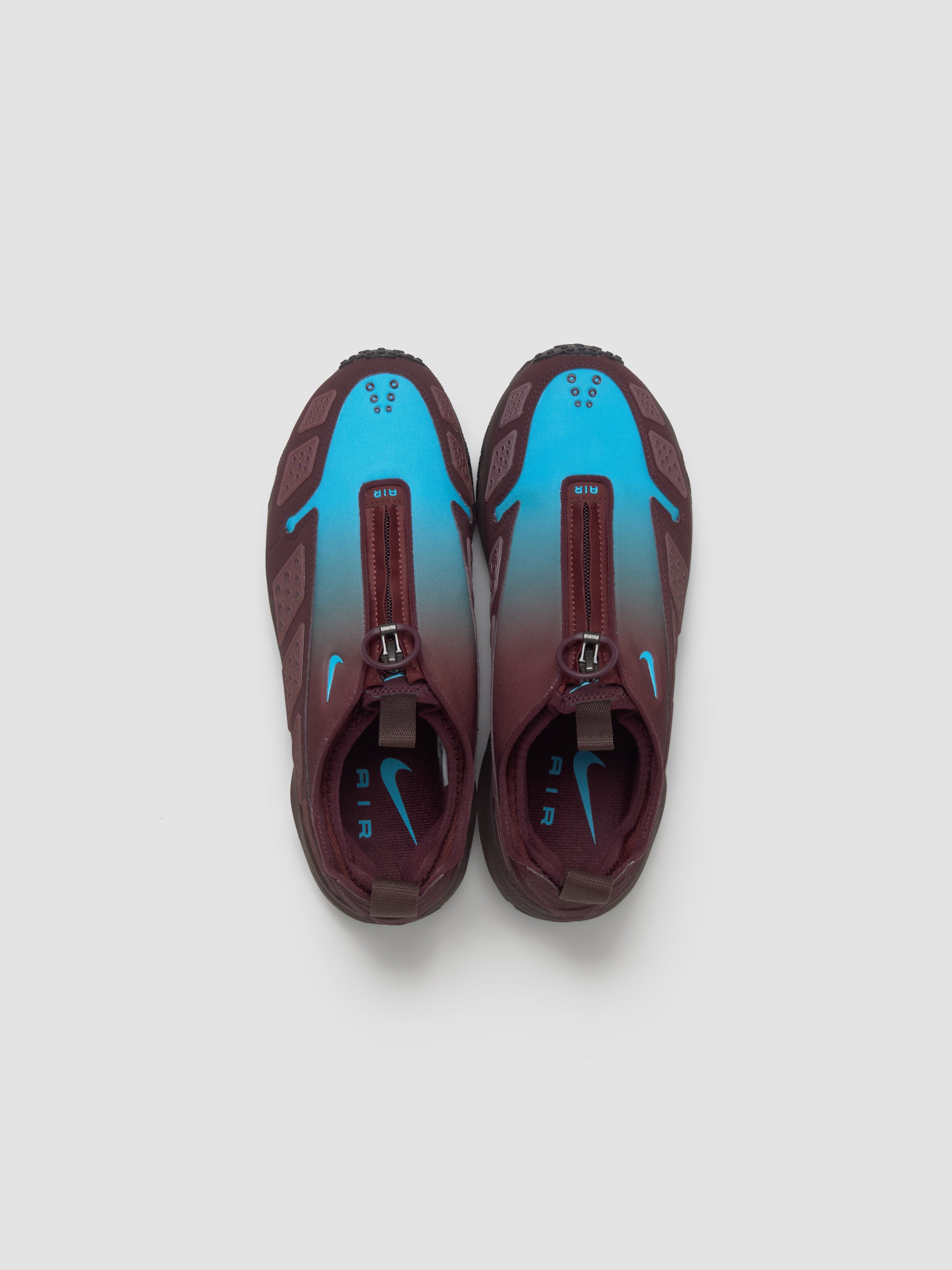 WMNS Air Max SNDR Sneaker in Burgundy Crush & Baltic Blue