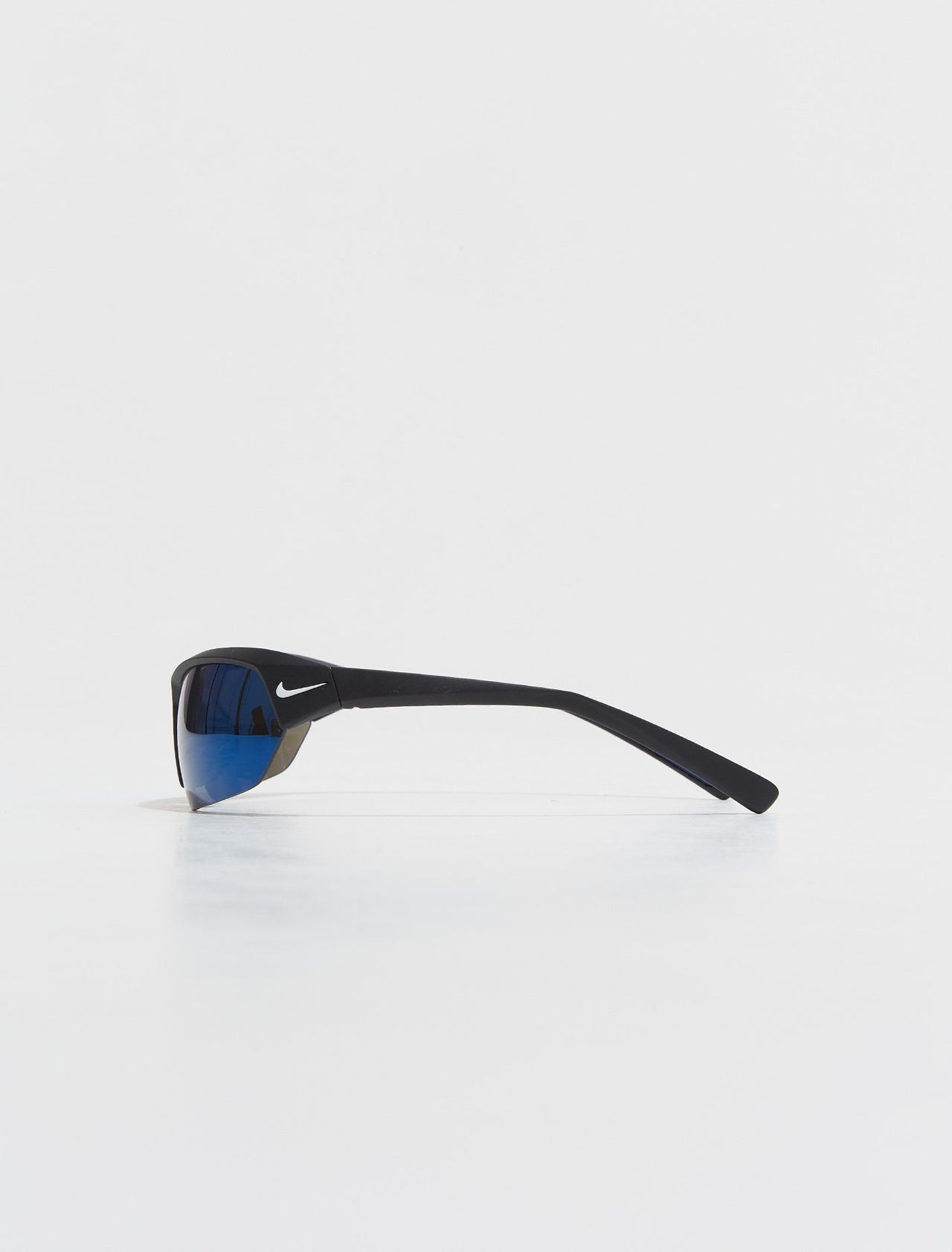 Skylon Ace Sunglasses in Matte Black