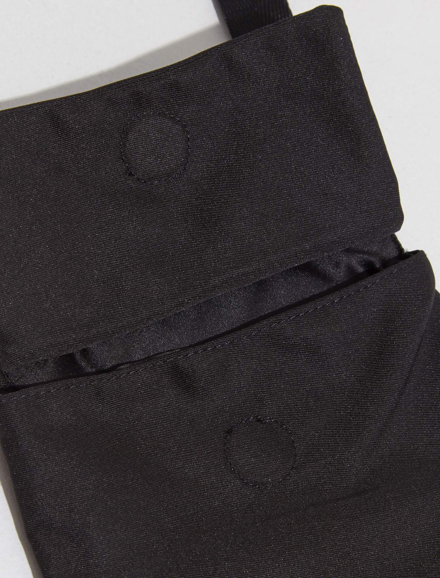 Ghosting Pouch in Black