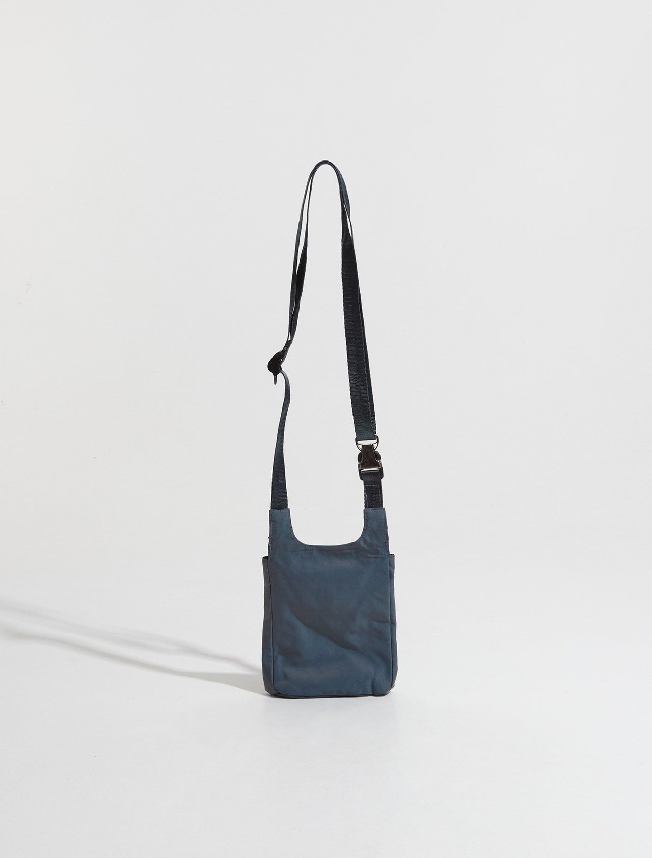 Ghosting Pouch in Sea