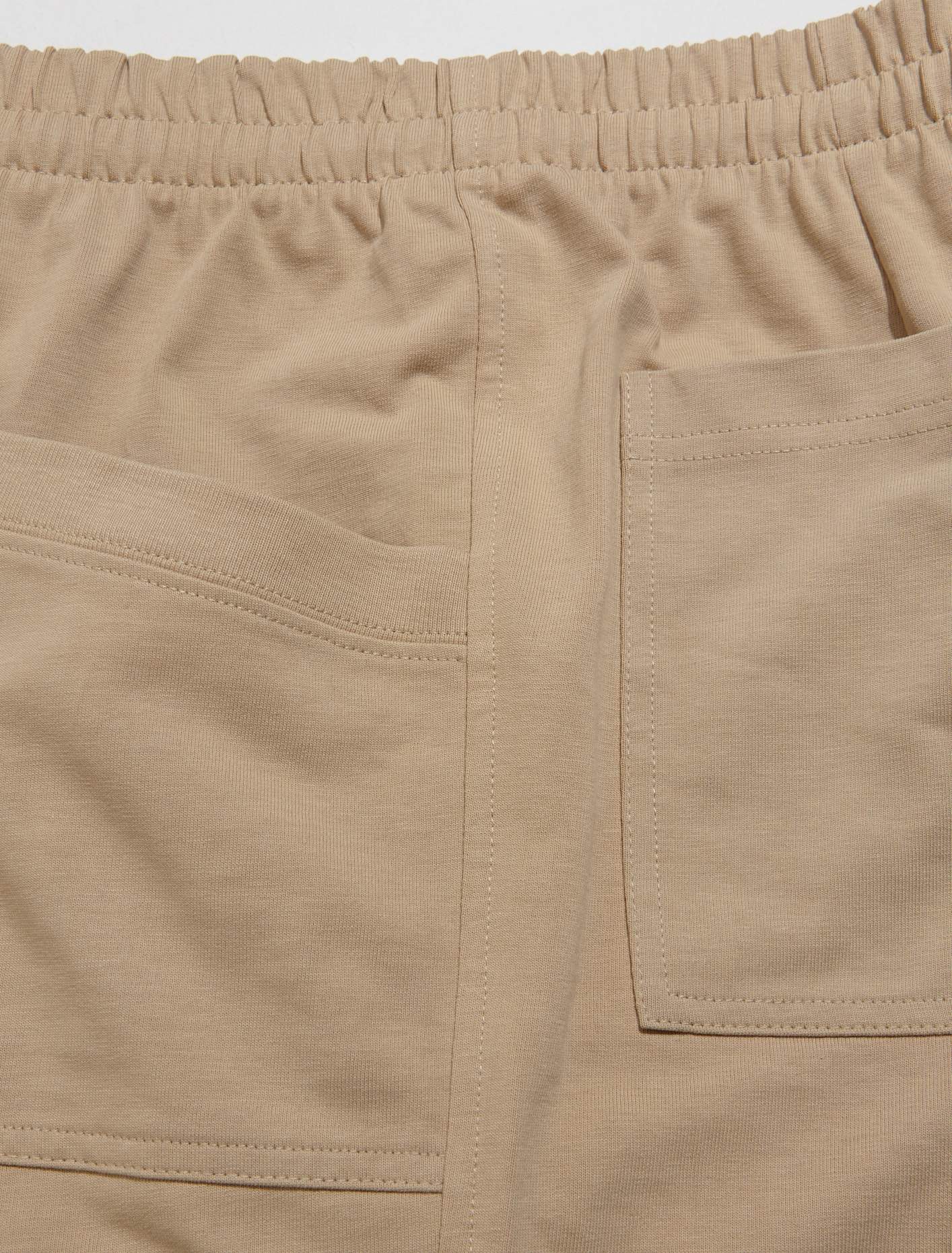 Henard Boxy Shorts in Sand