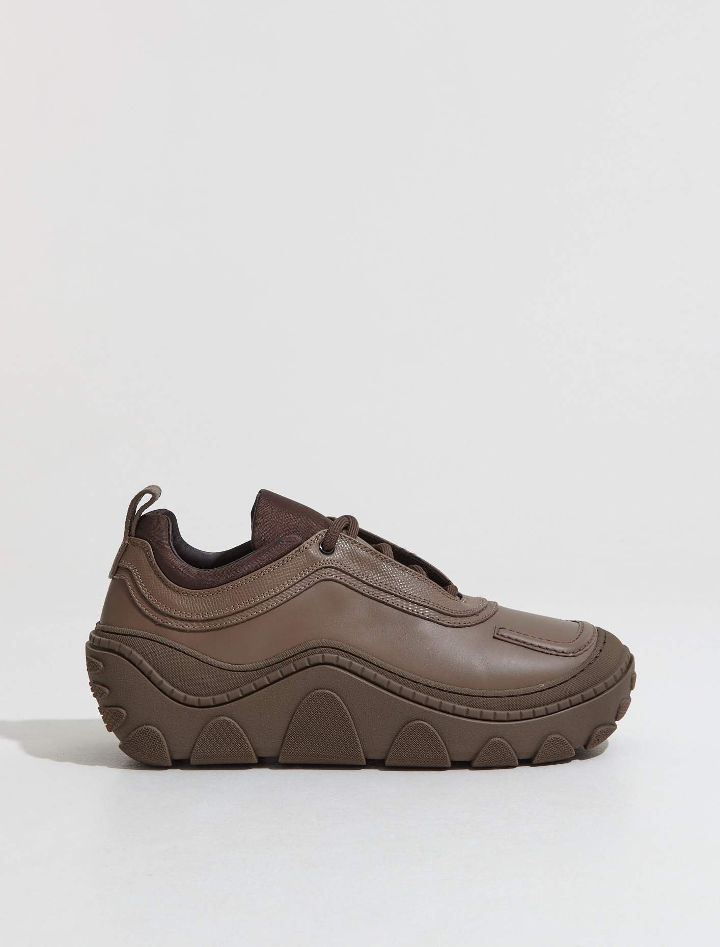 Tonkin Lace Up Shoe in Dune