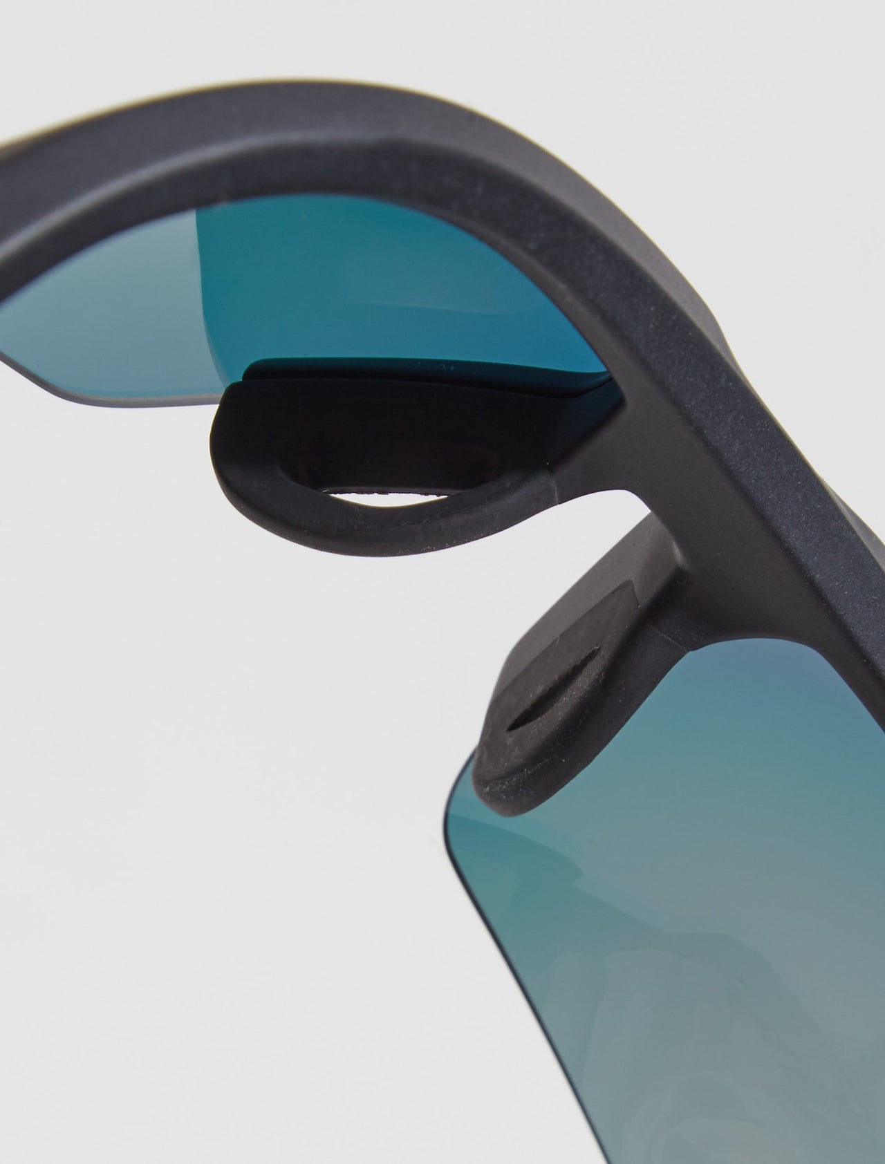 Skylon Ace 22 M Sunglasses in Matte Black