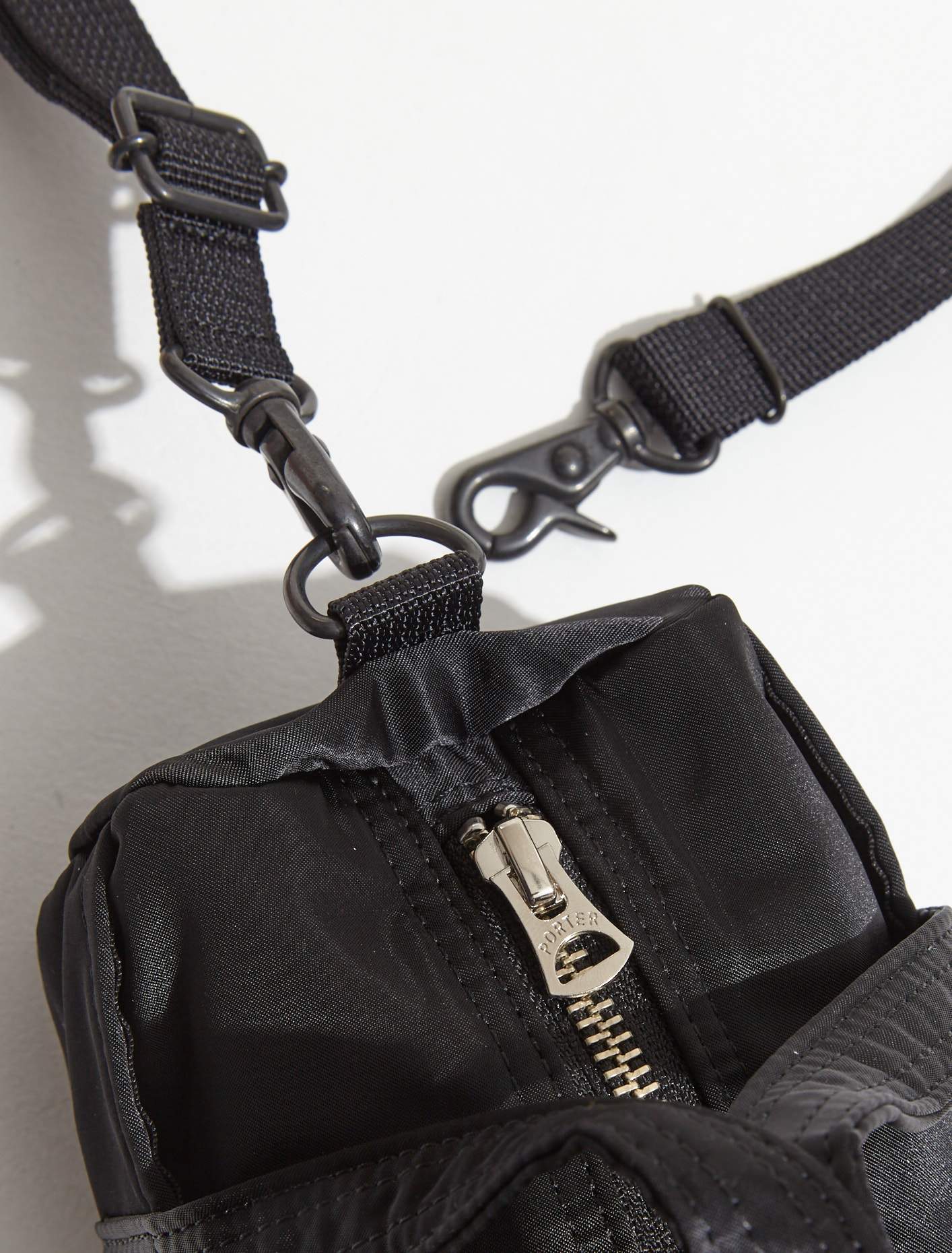 Howl 2Way Boston Mini Bag in Black