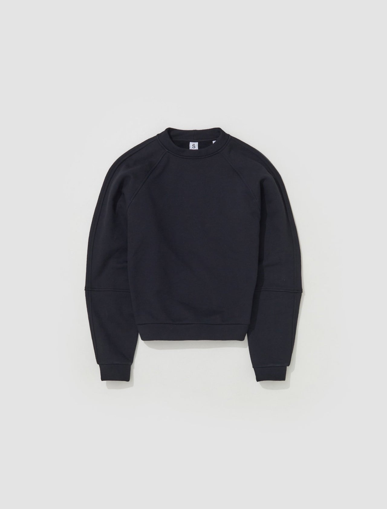 Raglan Sweatshirt in Black