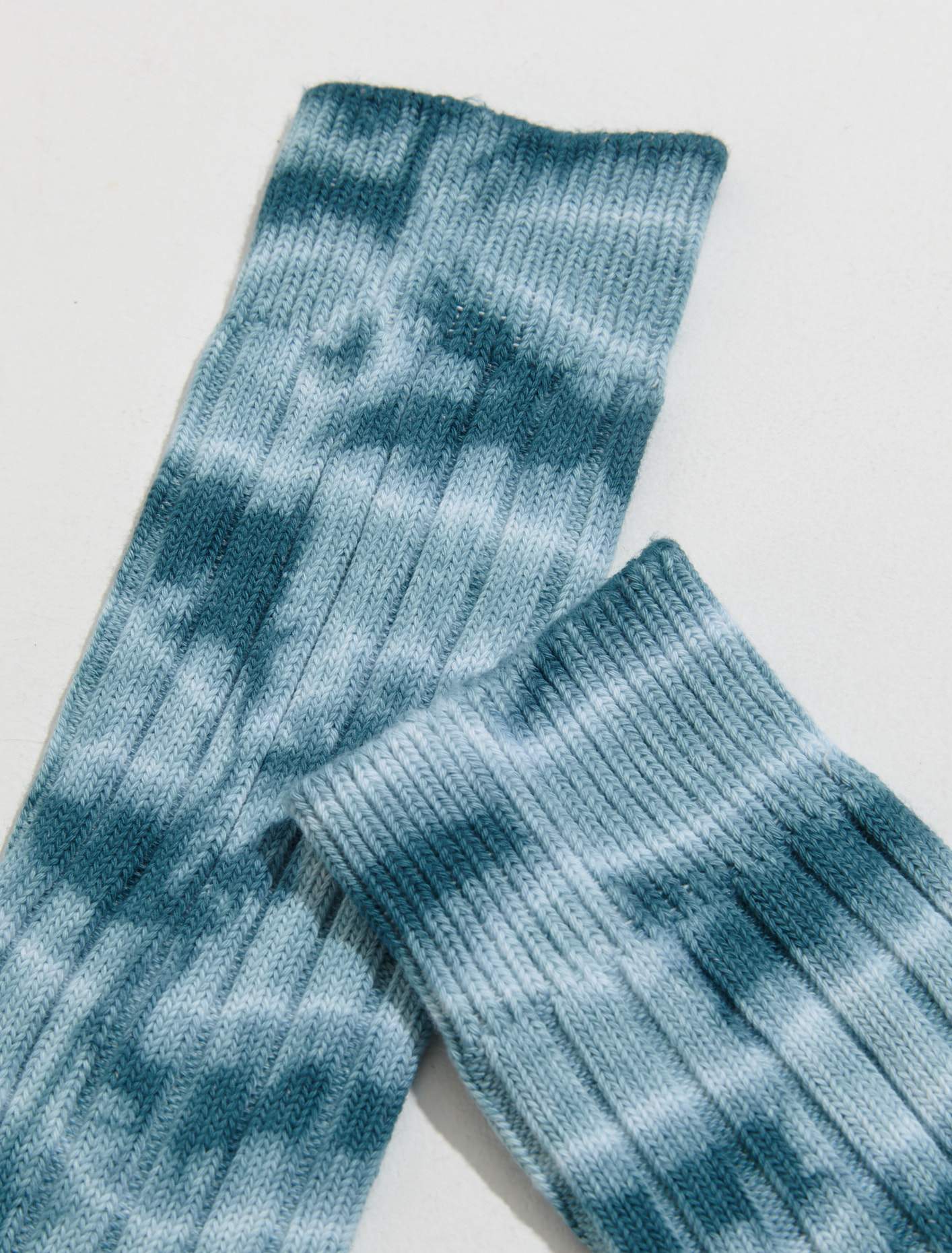 Dyed Ribbed Crew Socks in Teal