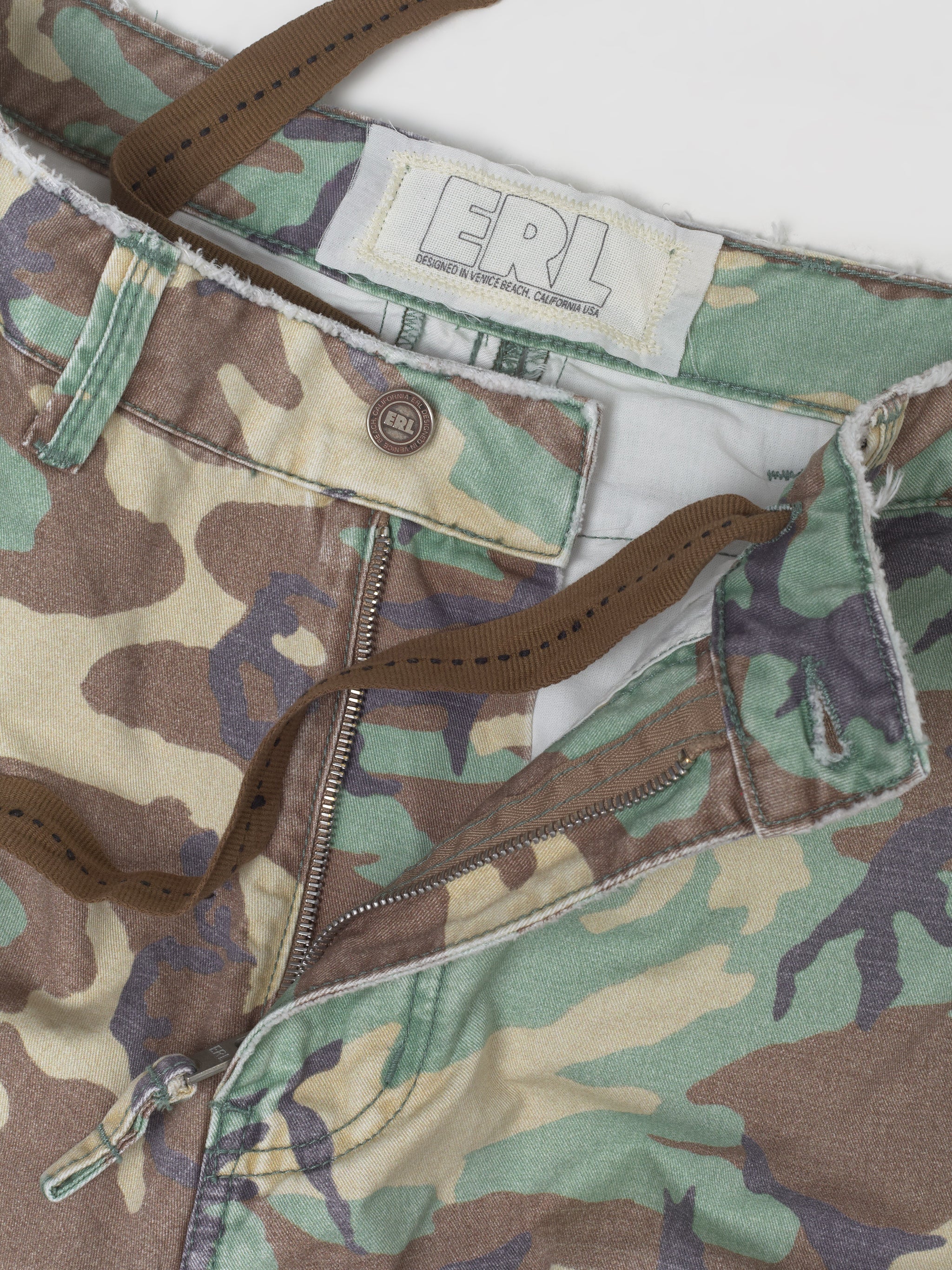 Camo Cargo Woven Pants in Green Camo