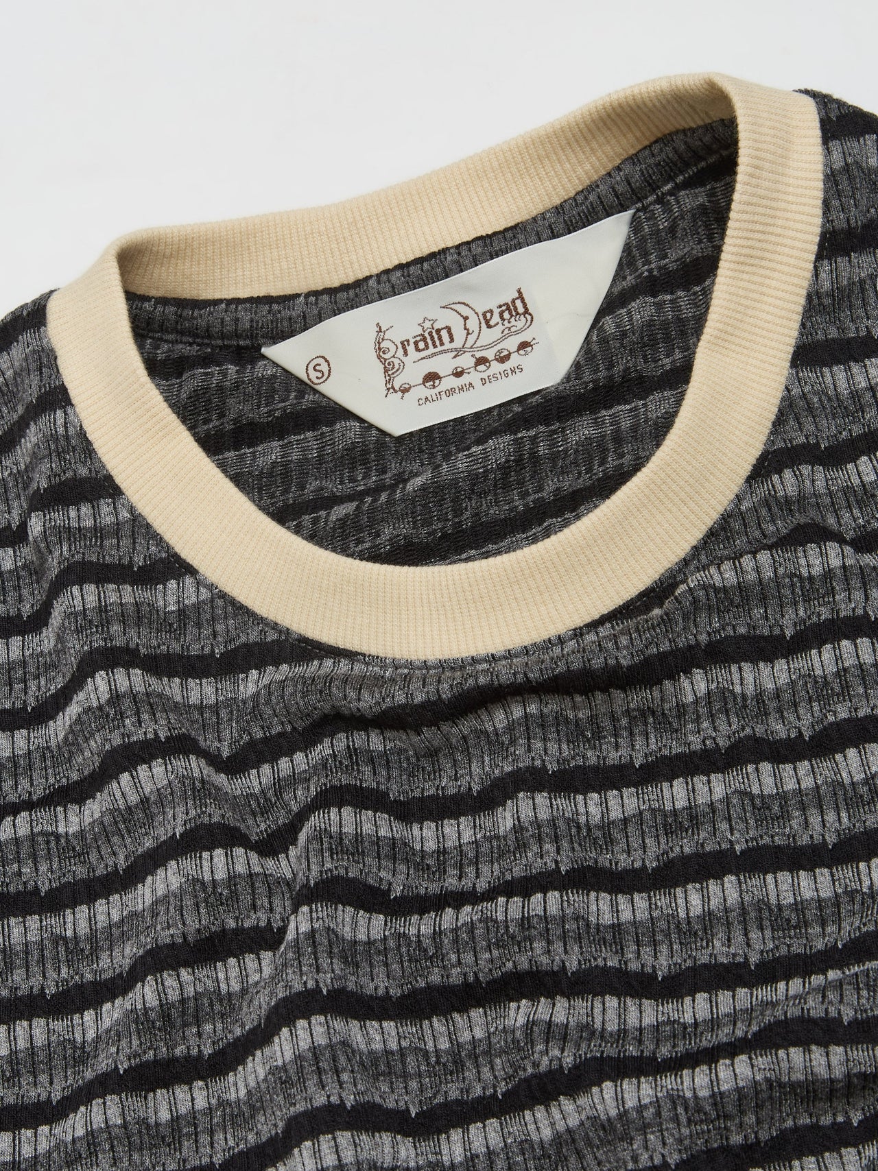 Pruned Short Sleeve T-Shirt in Charcoal