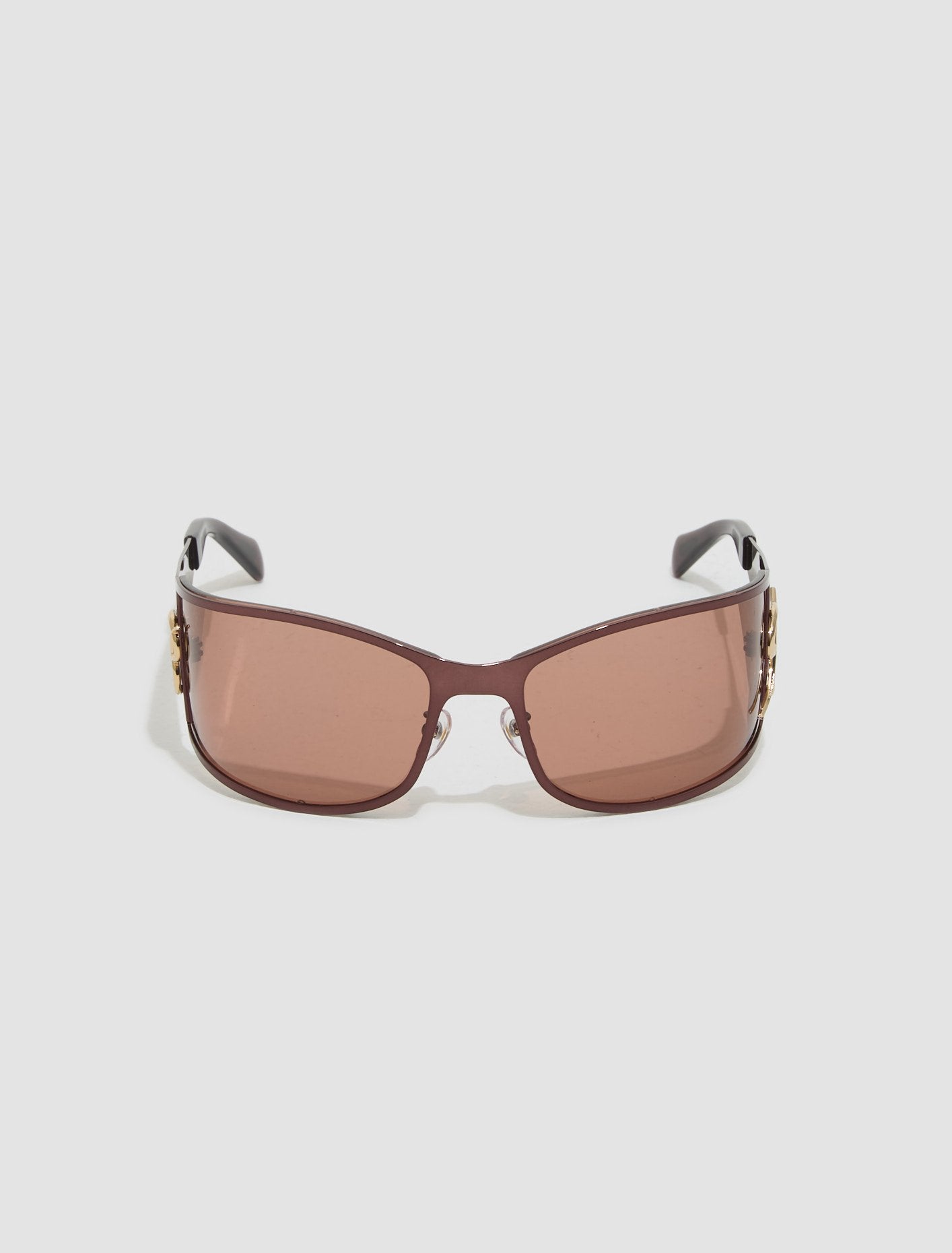 Metal Wrap-Around Sunglasses in Port Royale